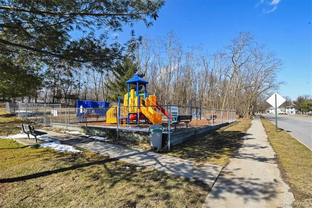 2 Goldsmith Court, Blooming Grove, NY, 2 Bedrooms Bedrooms, 5 Rooms Rooms,2 BathroomsBathrooms,Residential Lease,For Rent,Goldsmith,0,1011502 2 Goldsmith Court, Blooming Grove, NY, 2 Bedrooms Bedrooms, 5 Rooms Rooms,2 BathroomsBathrooms,Residential Lease,For Rent,Goldsmith,0,1011502
