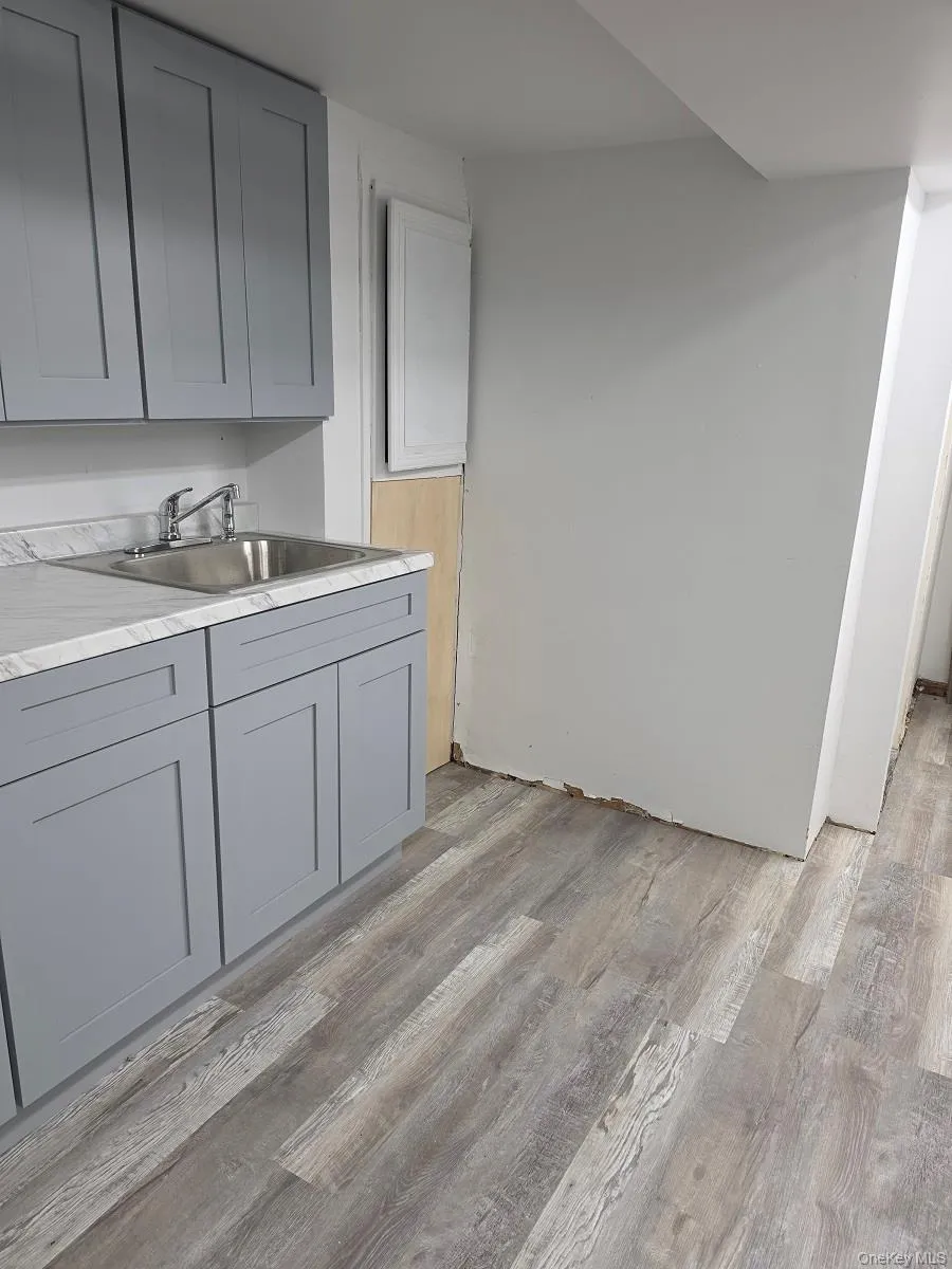 412 Keller Avenue, Hempstead, NY, 1 Bedroom Bedrooms, 4 Rooms Rooms,1 BathroomBathrooms,Residential Lease,For Rent,Keller,0,1011504 412 Keller Avenue, Hempstead, NY, 1 Bedroom Bedrooms, 4 Rooms Rooms,1 BathroomBathrooms,Residential Lease,For Rent,Keller,0,1011504