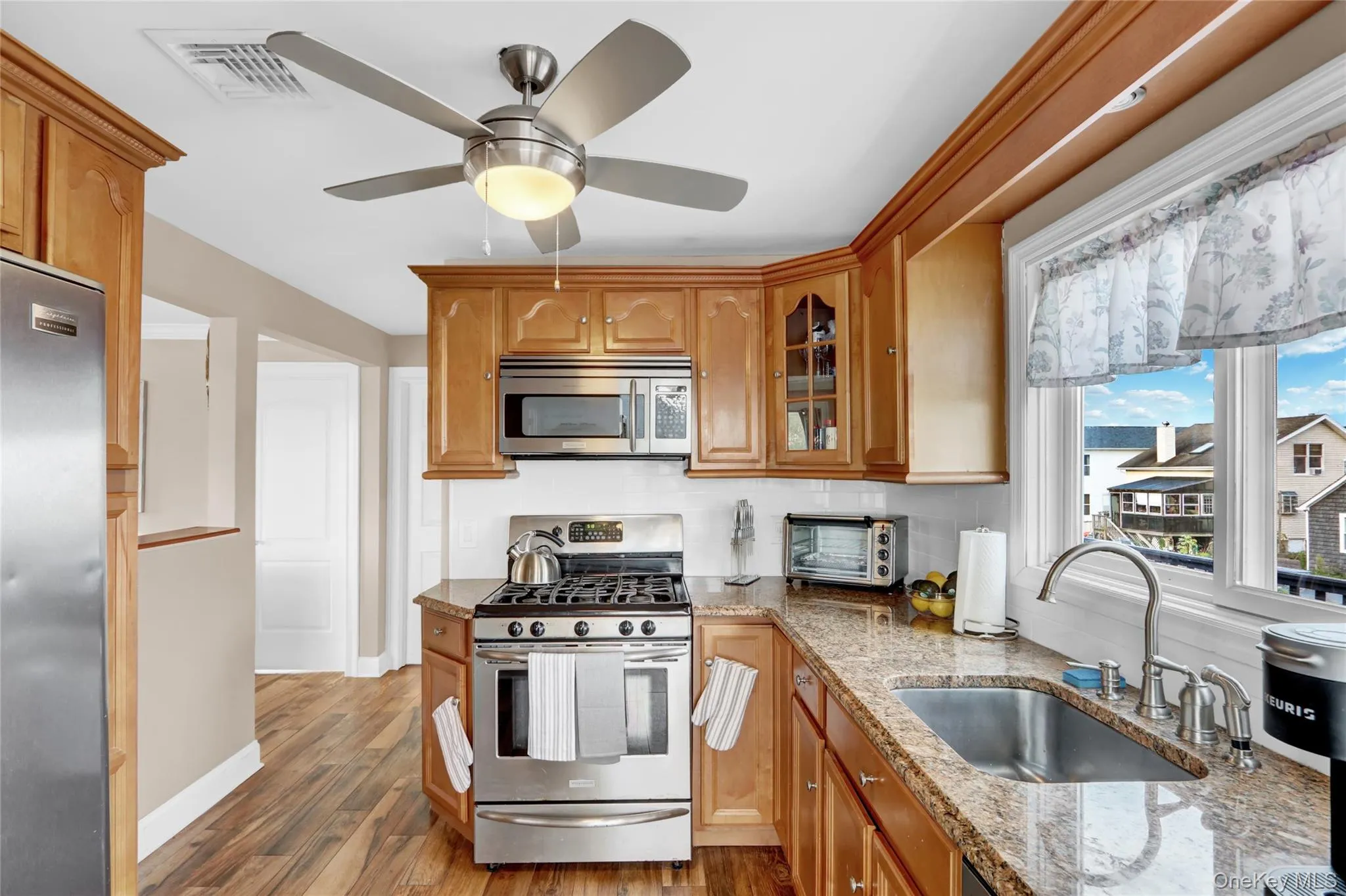 998 Pacific Street, Babylon, NY, 4 Bedrooms Bedrooms, 8 Rooms Rooms,2 BathroomsBathrooms,Residential,For Rent,Pacific,0,1011506 998 Pacific Street, Babylon, NY, 4 Bedrooms Bedrooms, 8 Rooms Rooms,2 BathroomsBathrooms,Residential,For Rent,Pacific,0,1011506