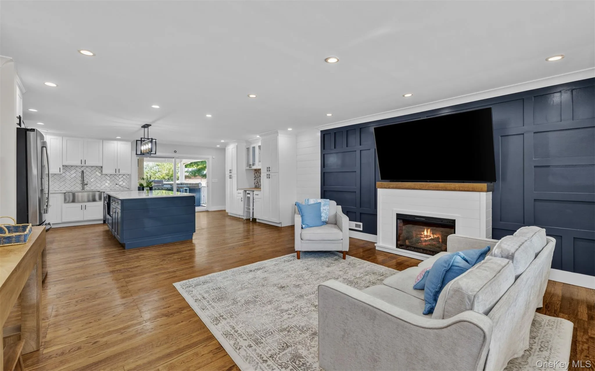 1 Aspen Avenue, Huntington, NY, 4 Bedrooms Bedrooms, 11 Rooms Rooms,3 BathroomsBathrooms,Residential,For Rent,Aspen,0,1011515 1 Aspen Avenue, Huntington, NY, 4 Bedrooms Bedrooms, 11 Rooms Rooms,3 BathroomsBathrooms,Residential,For Rent,Aspen,0,1011515
