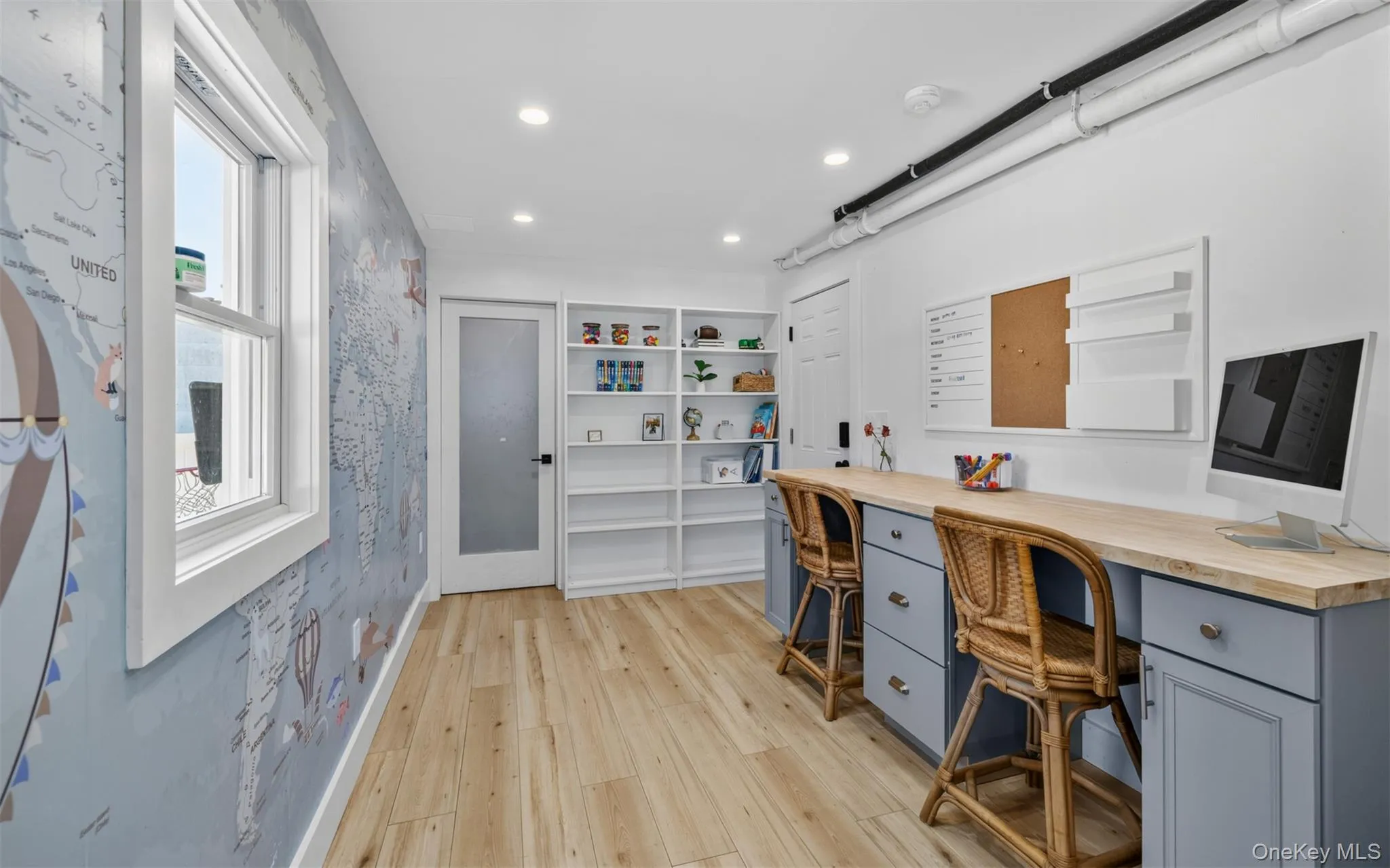 1 Aspen Avenue, Huntington, NY, 4 Bedrooms Bedrooms, 11 Rooms Rooms,3 BathroomsBathrooms,Residential,For Rent,Aspen,0,1011515 1 Aspen Avenue, Huntington, NY, 4 Bedrooms Bedrooms, 11 Rooms Rooms,3 BathroomsBathrooms,Residential,For Rent,Aspen,0,1011515