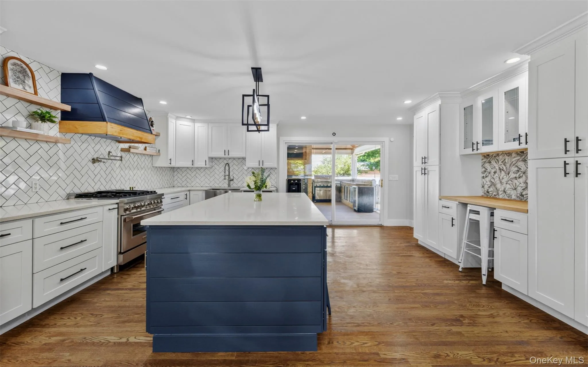 1 Aspen Avenue, Huntington, NY, 4 Bedrooms Bedrooms, 11 Rooms Rooms,3 BathroomsBathrooms,Residential,For Rent,Aspen,0,1011515 1 Aspen Avenue, Huntington, NY, 4 Bedrooms Bedrooms, 11 Rooms Rooms,3 BathroomsBathrooms,Residential,For Rent,Aspen,0,1011515