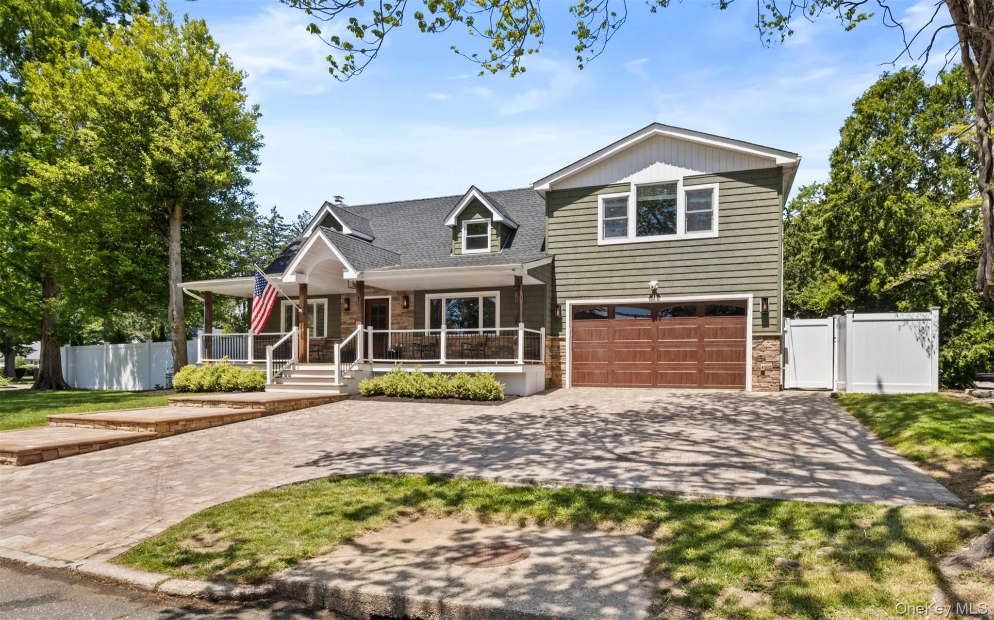 1 Aspen Avenue, Huntington, NY, 4 Bedrooms Bedrooms, 11 Rooms Rooms,3 BathroomsBathrooms,Residential,For Rent,Aspen,0,1011515 1 Aspen Avenue, Huntington, NY, 4 Bedrooms Bedrooms, 11 Rooms Rooms,3 BathroomsBathrooms,Residential,For Rent,Aspen,0,1011515