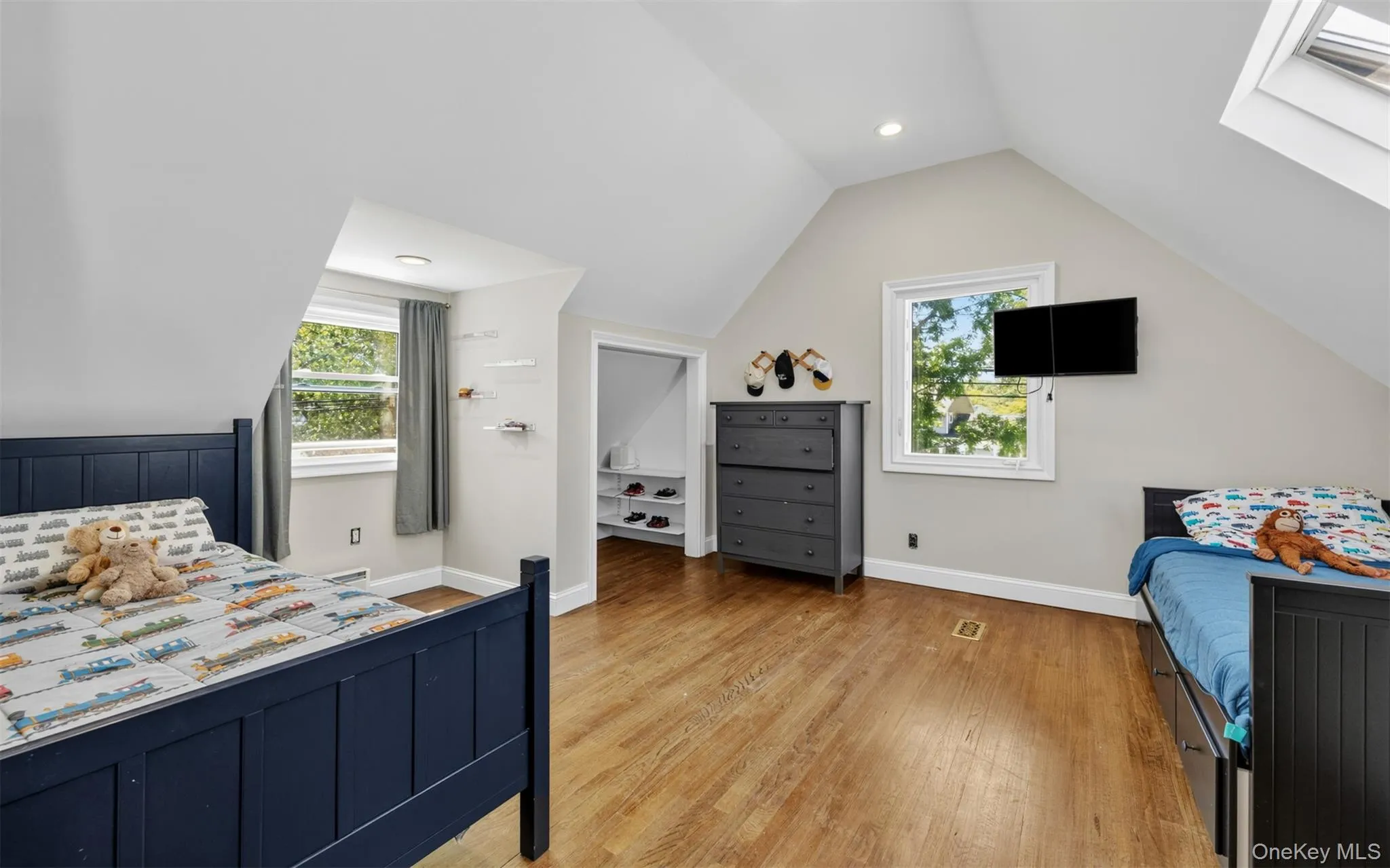 1 Aspen Avenue, Huntington, NY, 4 Bedrooms Bedrooms, 11 Rooms Rooms,3 BathroomsBathrooms,Residential,For Rent,Aspen,0,1011515 1 Aspen Avenue, Huntington, NY, 4 Bedrooms Bedrooms, 11 Rooms Rooms,3 BathroomsBathrooms,Residential,For Rent,Aspen,0,1011515