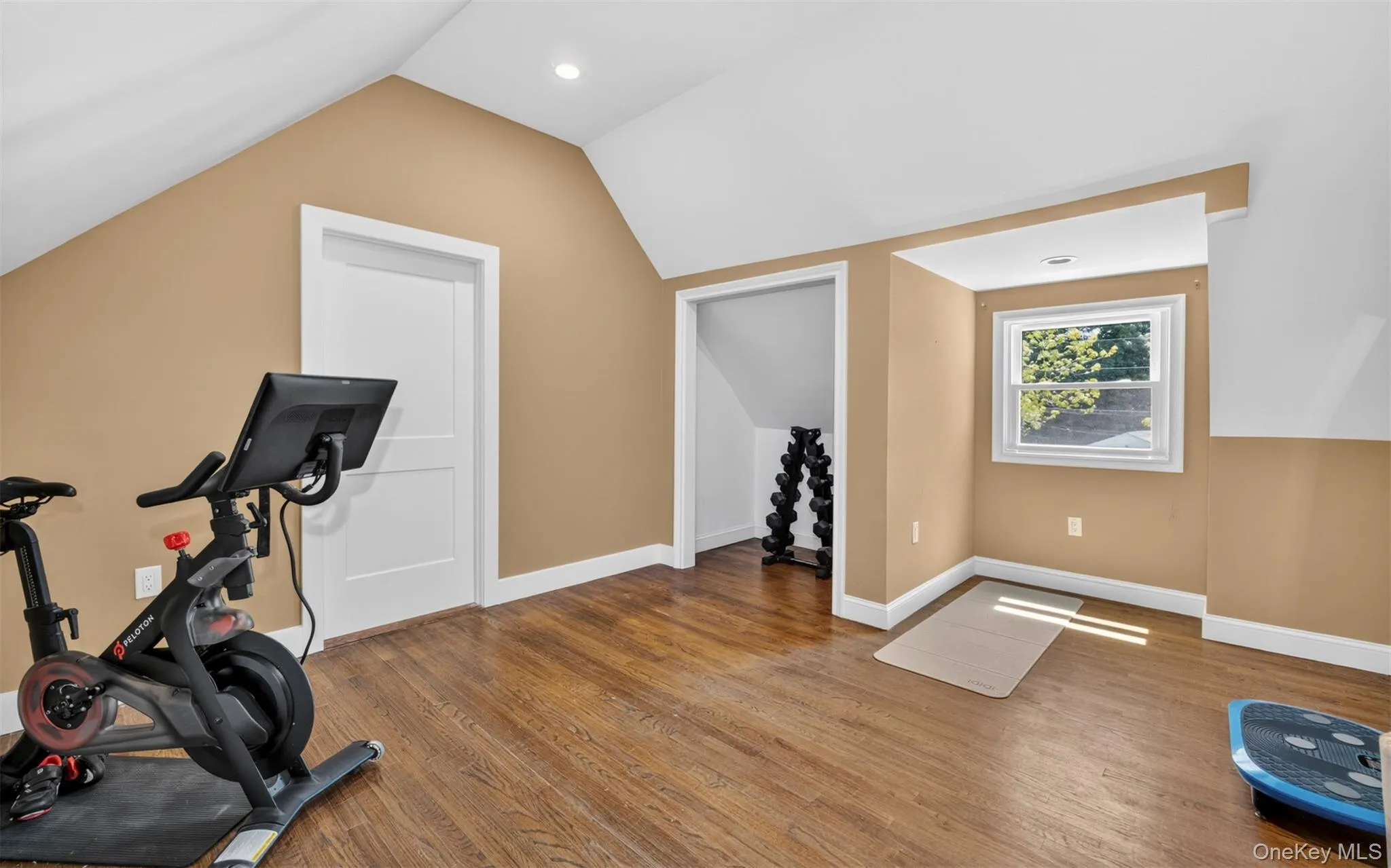 1 Aspen Avenue, Huntington, NY, 4 Bedrooms Bedrooms, 11 Rooms Rooms,3 BathroomsBathrooms,Residential,For Rent,Aspen,0,1011515 1 Aspen Avenue, Huntington, NY, 4 Bedrooms Bedrooms, 11 Rooms Rooms,3 BathroomsBathrooms,Residential,For Rent,Aspen,0,1011515
