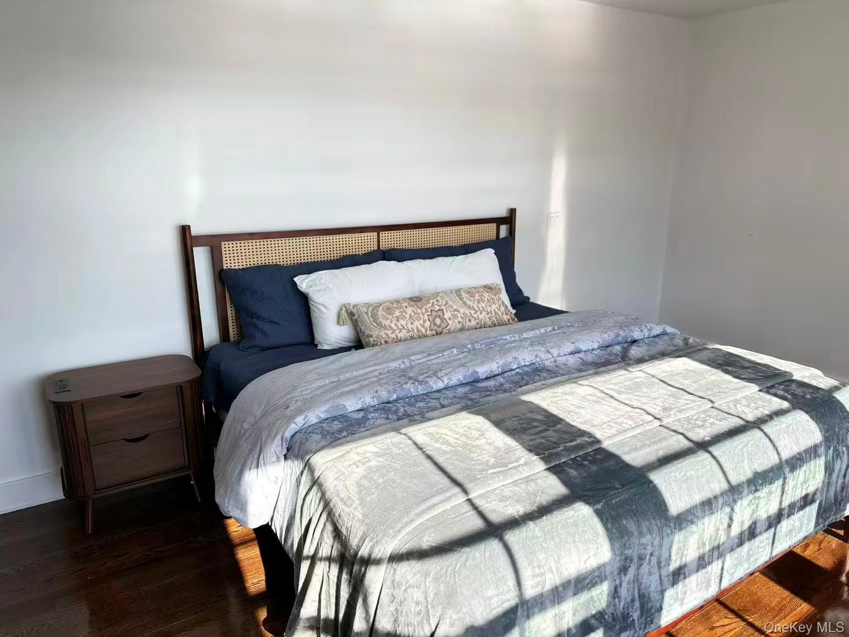 1 Lincoln Avenue, Oyster Bay, NY, 3 Bedrooms Bedrooms, 8 Rooms Rooms,3 BathroomsBathrooms,Residential,For Rent,Lincoln,0,1011516 1 Lincoln Avenue, Oyster Bay, NY, 3 Bedrooms Bedrooms, 8 Rooms Rooms,3 BathroomsBathrooms,Residential,For Rent,Lincoln,0,1011516