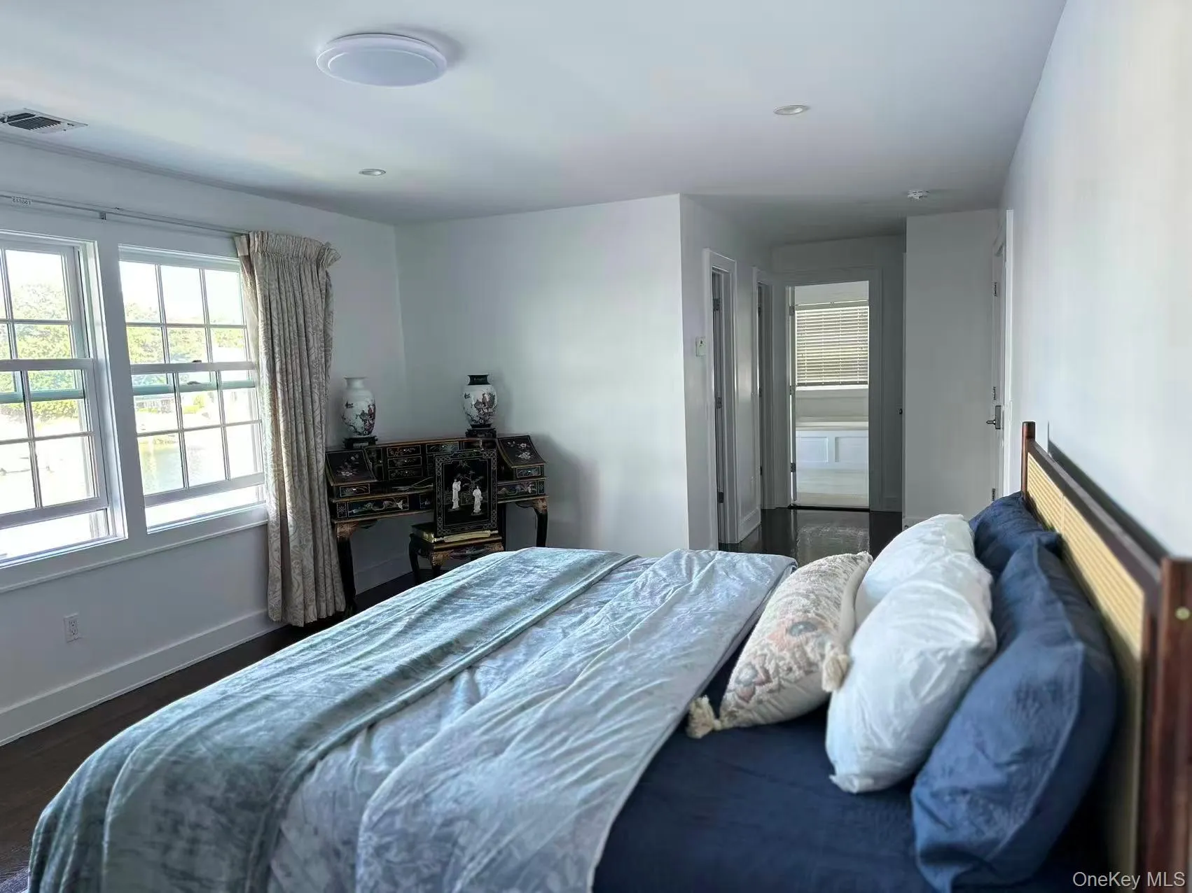 1 Lincoln Avenue, Oyster Bay, NY, 3 Bedrooms Bedrooms, 8 Rooms Rooms,3 BathroomsBathrooms,Residential,For Rent,Lincoln,0,1011516 1 Lincoln Avenue, Oyster Bay, NY, 3 Bedrooms Bedrooms, 8 Rooms Rooms,3 BathroomsBathrooms,Residential,For Rent,Lincoln,0,1011516