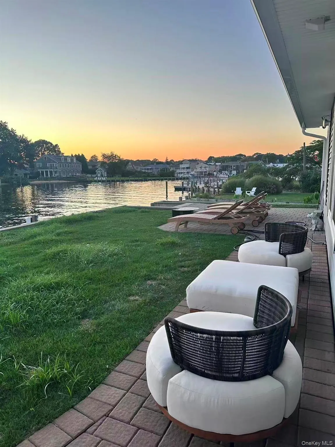 1 Lincoln Avenue, Oyster Bay, NY, 3 Bedrooms Bedrooms, 8 Rooms Rooms,3 BathroomsBathrooms,Residential,For Rent,Lincoln,0,1011516 1 Lincoln Avenue, Oyster Bay, NY, 3 Bedrooms Bedrooms, 8 Rooms Rooms,3 BathroomsBathrooms,Residential,For Rent,Lincoln,0,1011516