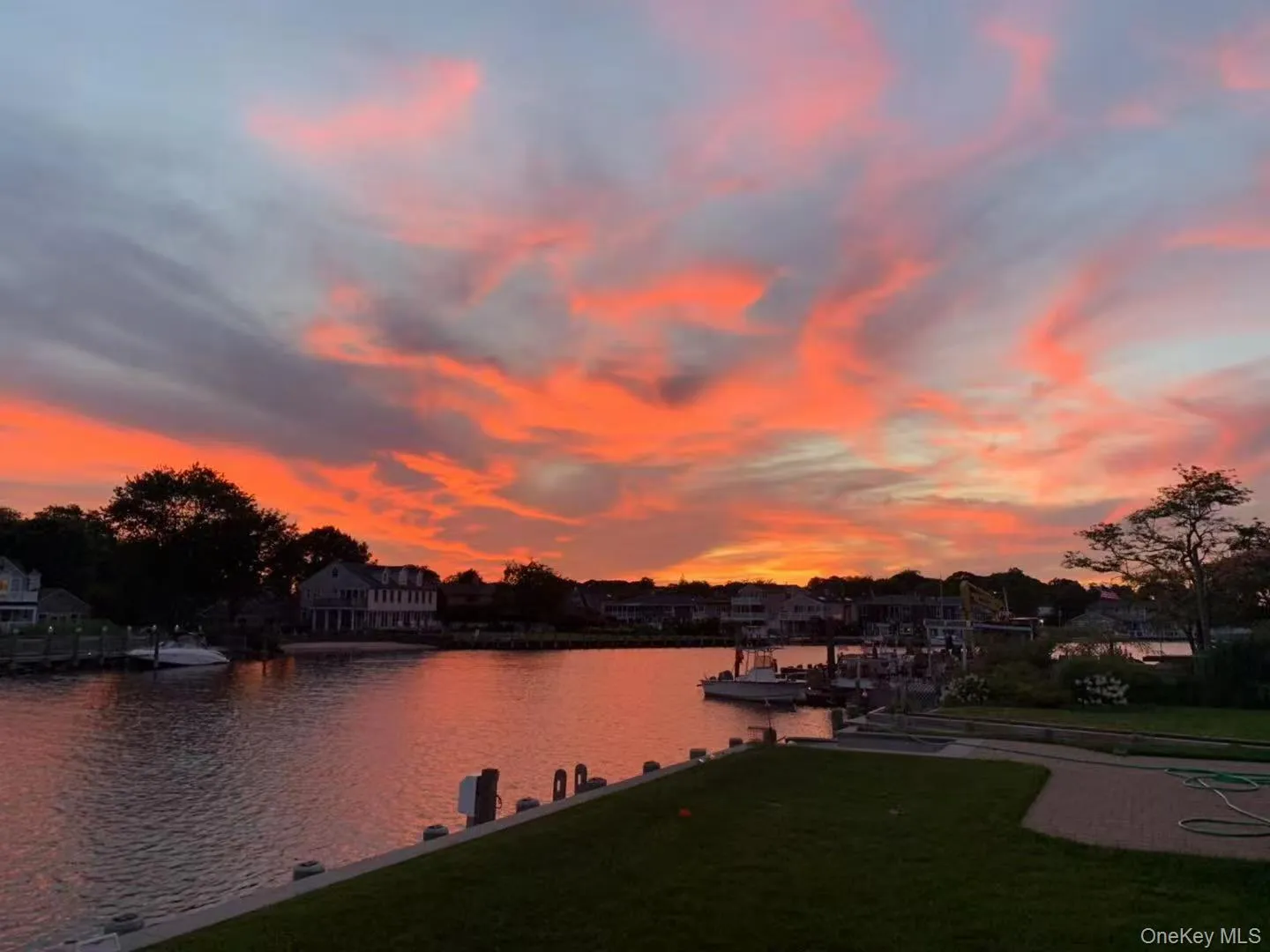 1 Lincoln Avenue, Oyster Bay, NY, 3 Bedrooms Bedrooms, 8 Rooms Rooms,3 BathroomsBathrooms,Residential,For Rent,Lincoln,0,1011516 1 Lincoln Avenue, Oyster Bay, NY, 3 Bedrooms Bedrooms, 8 Rooms Rooms,3 BathroomsBathrooms,Residential,For Rent,Lincoln,0,1011516