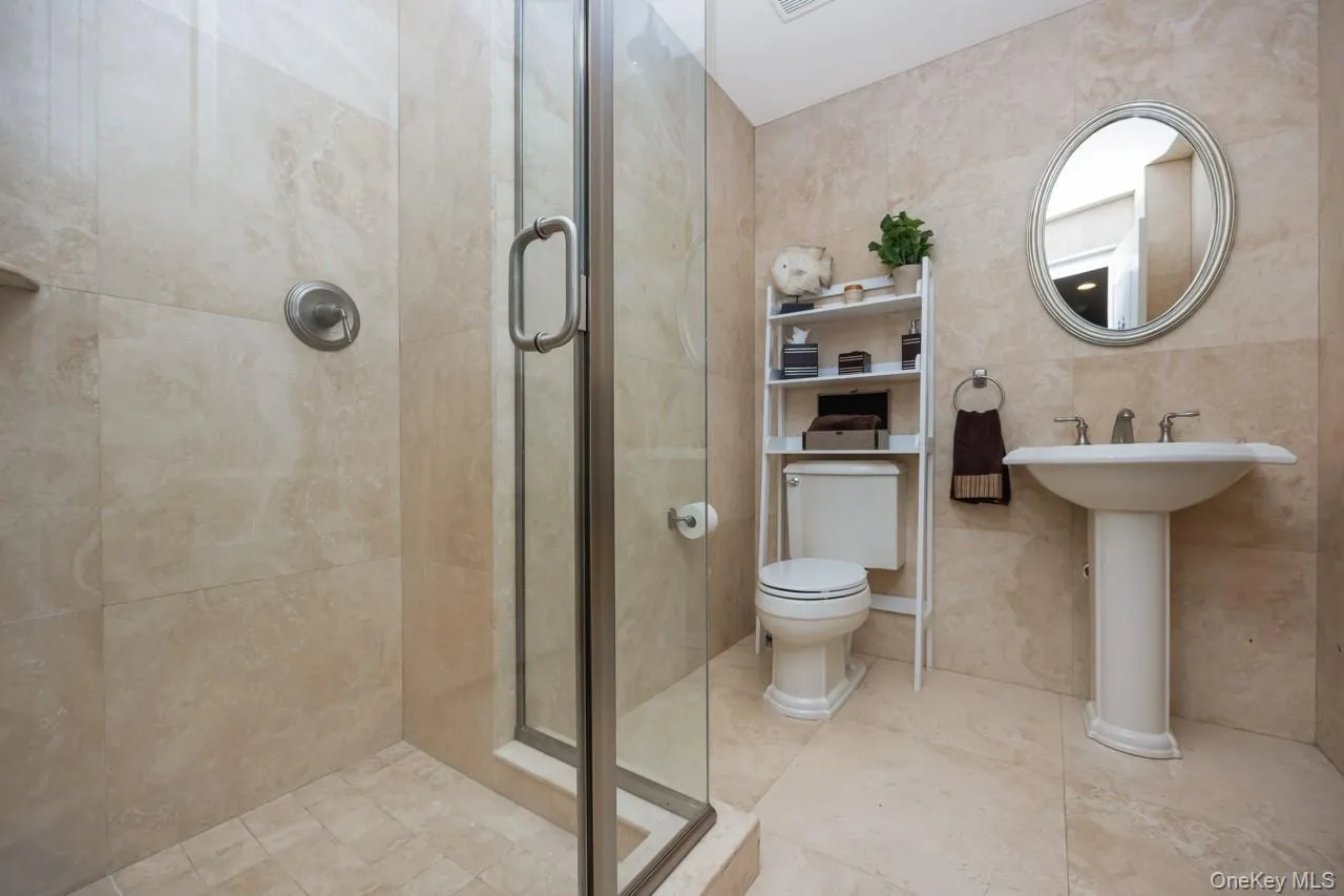 1680 lake Avenue, Hempstead, NY, 6 Bedrooms Bedrooms, 12 Rooms Rooms,5 BathroomsBathrooms,Residential,For Rent,lake,0,1011517 1680 lake Avenue, Hempstead, NY, 6 Bedrooms Bedrooms, 12 Rooms Rooms,5 BathroomsBathrooms,Residential,For Rent,lake,0,1011517