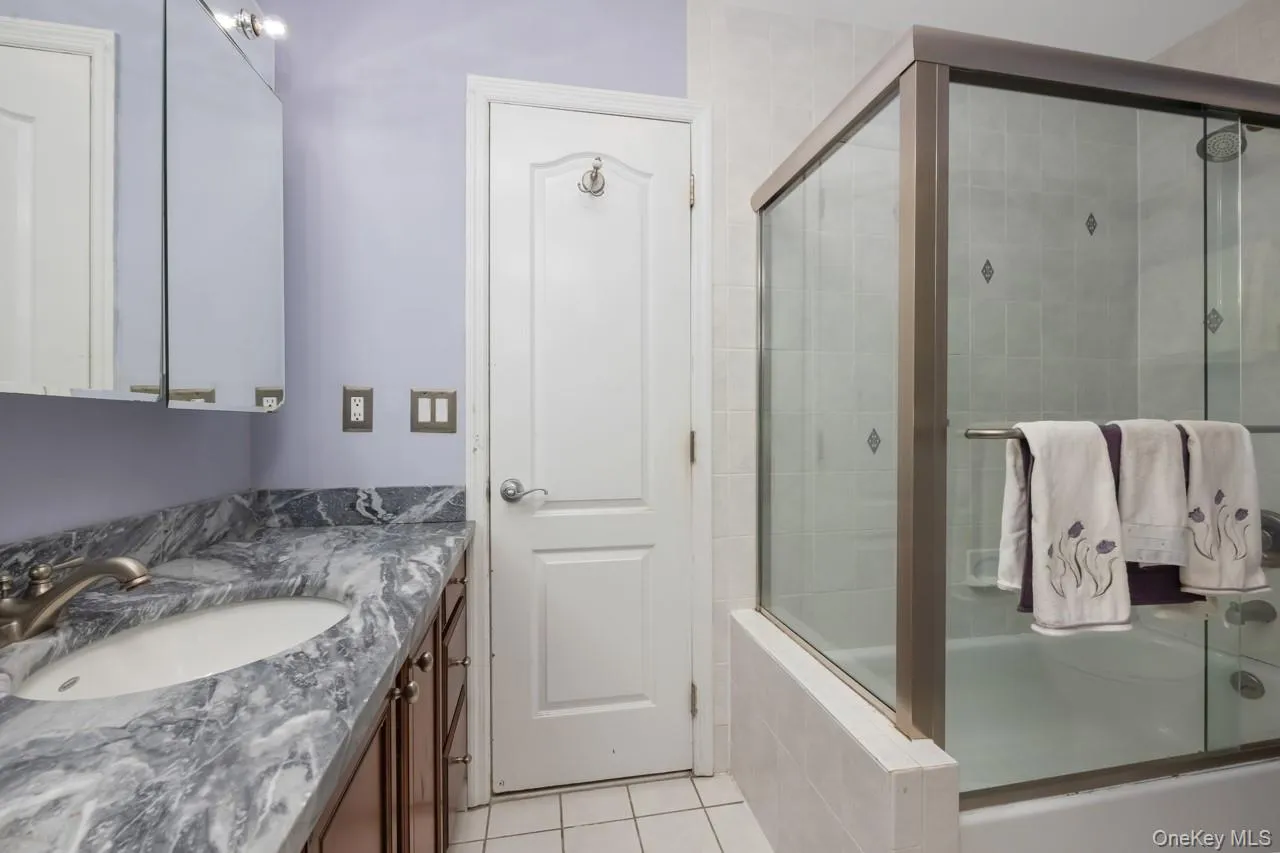 1680 lake Avenue, Hempstead, NY, 6 Bedrooms Bedrooms, 12 Rooms Rooms,5 BathroomsBathrooms,Residential,For Rent,lake,0,1011517 1680 lake Avenue, Hempstead, NY, 6 Bedrooms Bedrooms, 12 Rooms Rooms,5 BathroomsBathrooms,Residential,For Rent,lake,0,1011517