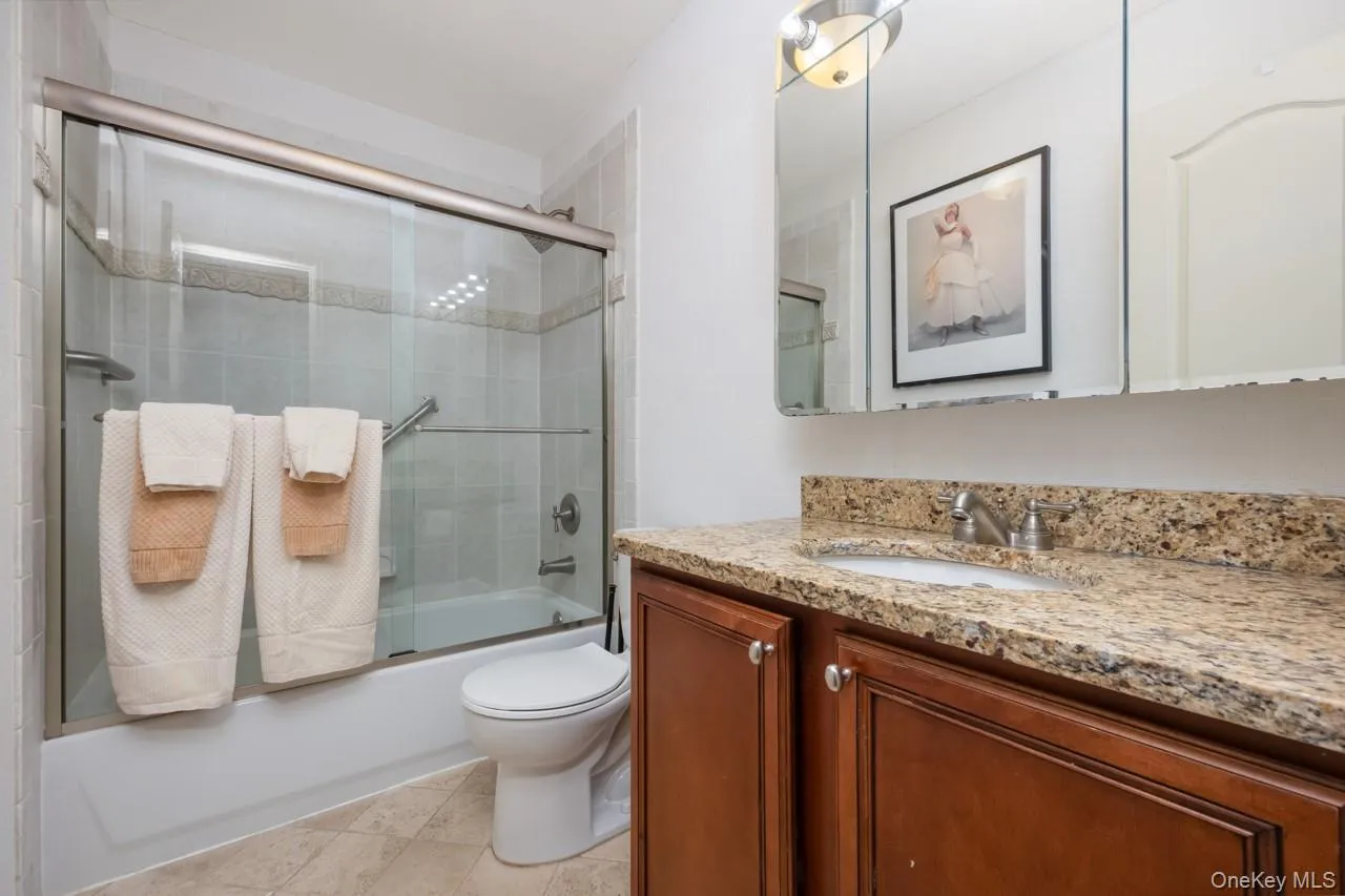 1680 lake Avenue, Hempstead, NY, 6 Bedrooms Bedrooms, 12 Rooms Rooms,5 BathroomsBathrooms,Residential,For Rent,lake,0,1011517 1680 lake Avenue, Hempstead, NY, 6 Bedrooms Bedrooms, 12 Rooms Rooms,5 BathroomsBathrooms,Residential,For Rent,lake,0,1011517