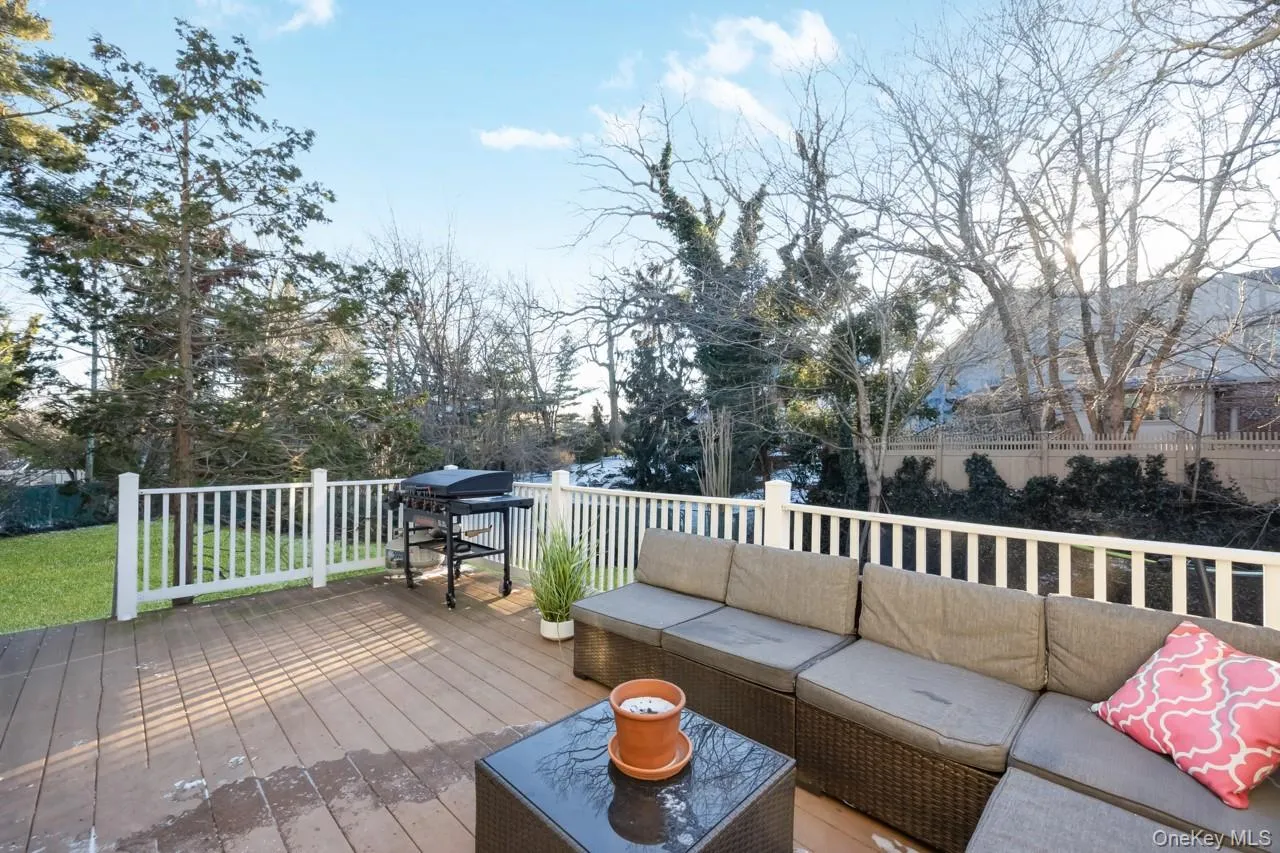 1680 lake Avenue, Hempstead, NY, 6 Bedrooms Bedrooms, 12 Rooms Rooms,5 BathroomsBathrooms,Residential,For Rent,lake,0,1011517 1680 lake Avenue, Hempstead, NY, 6 Bedrooms Bedrooms, 12 Rooms Rooms,5 BathroomsBathrooms,Residential,For Rent,lake,0,1011517