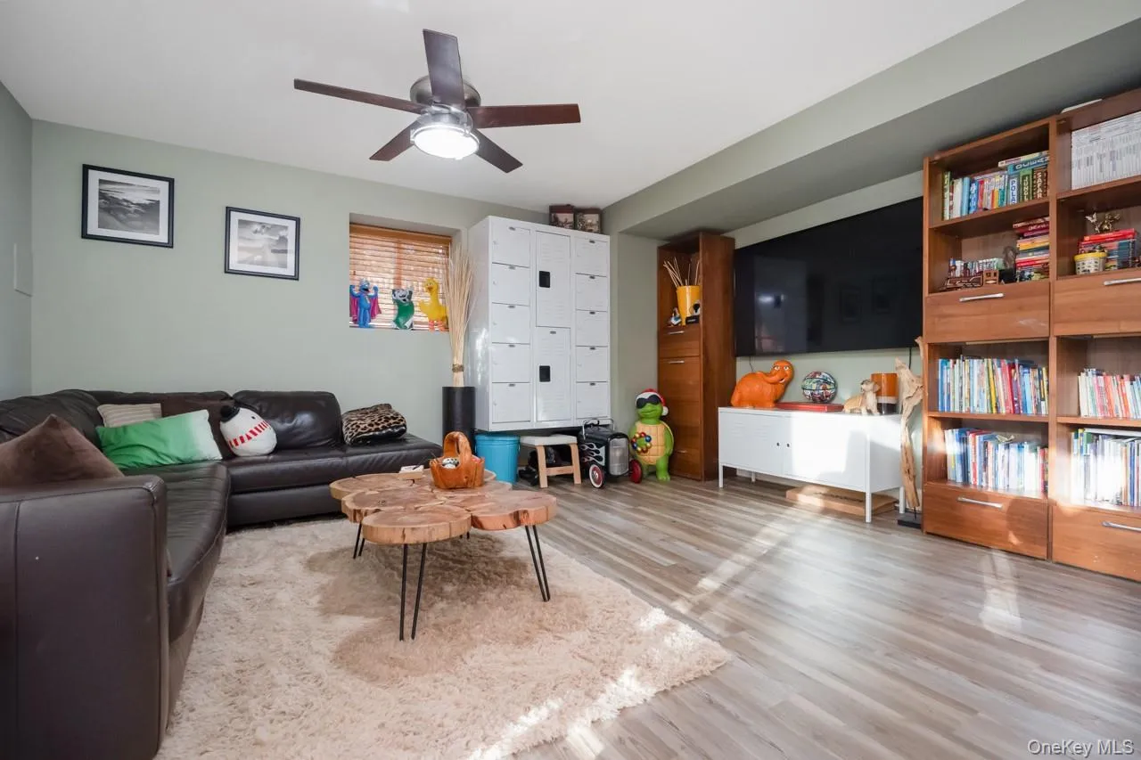 1680 lake Avenue, Hempstead, NY, 6 Bedrooms Bedrooms, 12 Rooms Rooms,5 BathroomsBathrooms,Residential,For Rent,lake,0,1011517 1680 lake Avenue, Hempstead, NY, 6 Bedrooms Bedrooms, 12 Rooms Rooms,5 BathroomsBathrooms,Residential,For Rent,lake,0,1011517