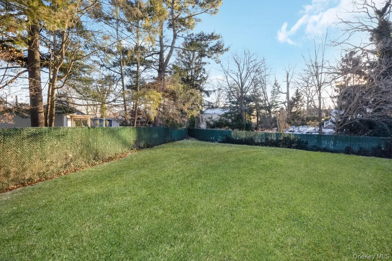1680 lake Avenue, Hempstead, NY, 6 Bedrooms Bedrooms, 12 Rooms Rooms,5 BathroomsBathrooms,Residential,For Rent,lake,0,1011517 1680 lake Avenue, Hempstead, NY, 6 Bedrooms Bedrooms, 12 Rooms Rooms,5 BathroomsBathrooms,Residential,For Rent,lake,0,1011517