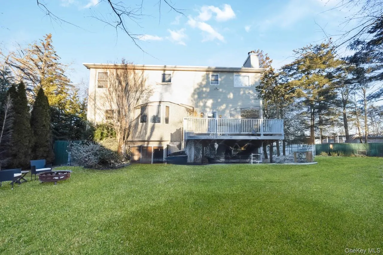 1680 lake Avenue, Hempstead, NY, 6 Bedrooms Bedrooms, 12 Rooms Rooms,5 BathroomsBathrooms,Residential,For Rent,lake,0,1011517 1680 lake Avenue, Hempstead, NY, 6 Bedrooms Bedrooms, 12 Rooms Rooms,5 BathroomsBathrooms,Residential,For Rent,lake,0,1011517