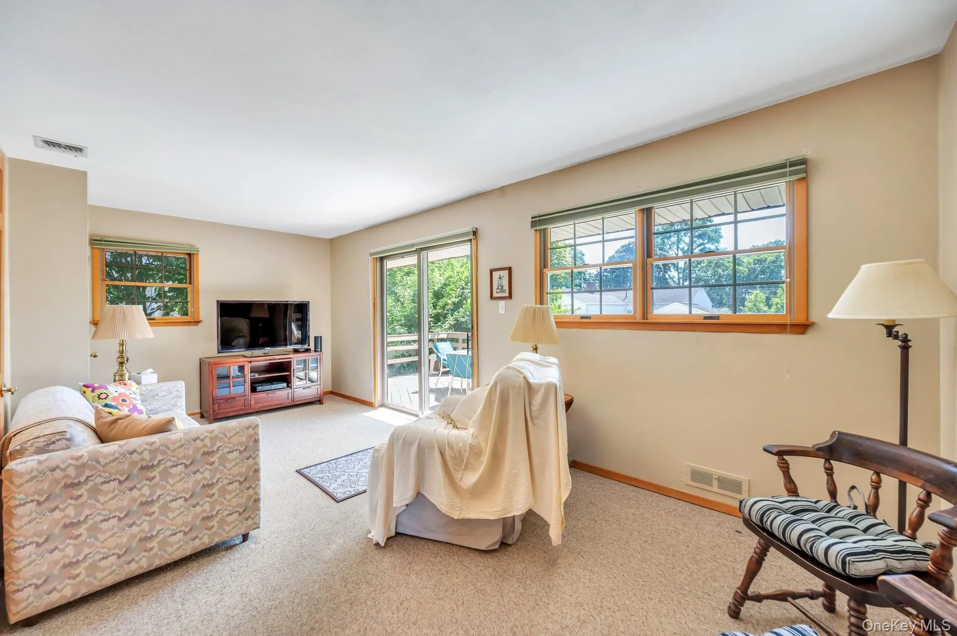256 4th Street, Babylon, NY, 2 Bedrooms Bedrooms, 4 Rooms Rooms,1 BathroomBathrooms,Residential,For Rent,4th,0,1011522 256 4th Street, Babylon, NY, 2 Bedrooms Bedrooms, 4 Rooms Rooms,1 BathroomBathrooms,Residential,For Rent,4th,0,1011522
