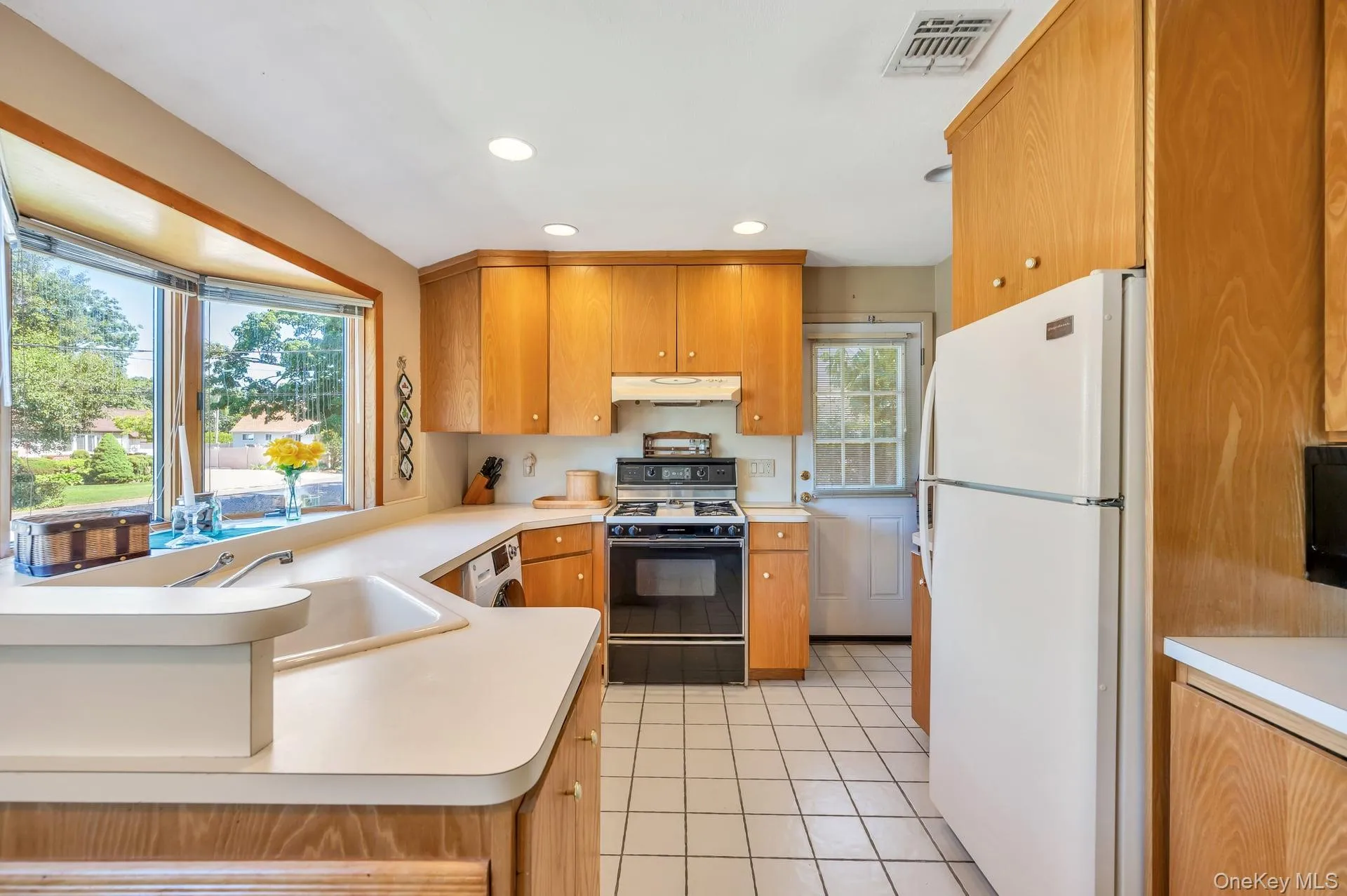 256 4th Street, Babylon, NY, 2 Bedrooms Bedrooms, 4 Rooms Rooms,1 BathroomBathrooms,Residential,For Rent,4th,0,1011522 256 4th Street, Babylon, NY, 2 Bedrooms Bedrooms, 4 Rooms Rooms,1 BathroomBathrooms,Residential,For Rent,4th,0,1011522