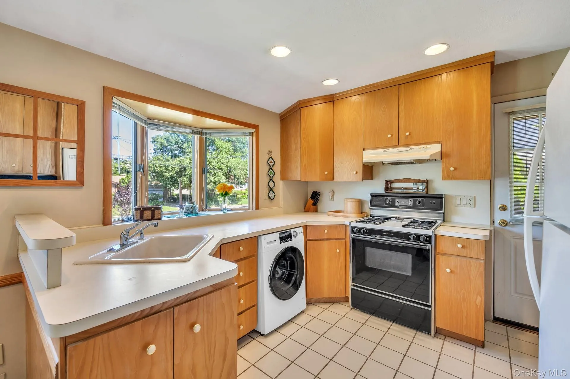 256 4th Street, Babylon, NY, 2 Bedrooms Bedrooms, 4 Rooms Rooms,1 BathroomBathrooms,Residential,For Rent,4th,0,1011522 256 4th Street, Babylon, NY, 2 Bedrooms Bedrooms, 4 Rooms Rooms,1 BathroomBathrooms,Residential,For Rent,4th,0,1011522