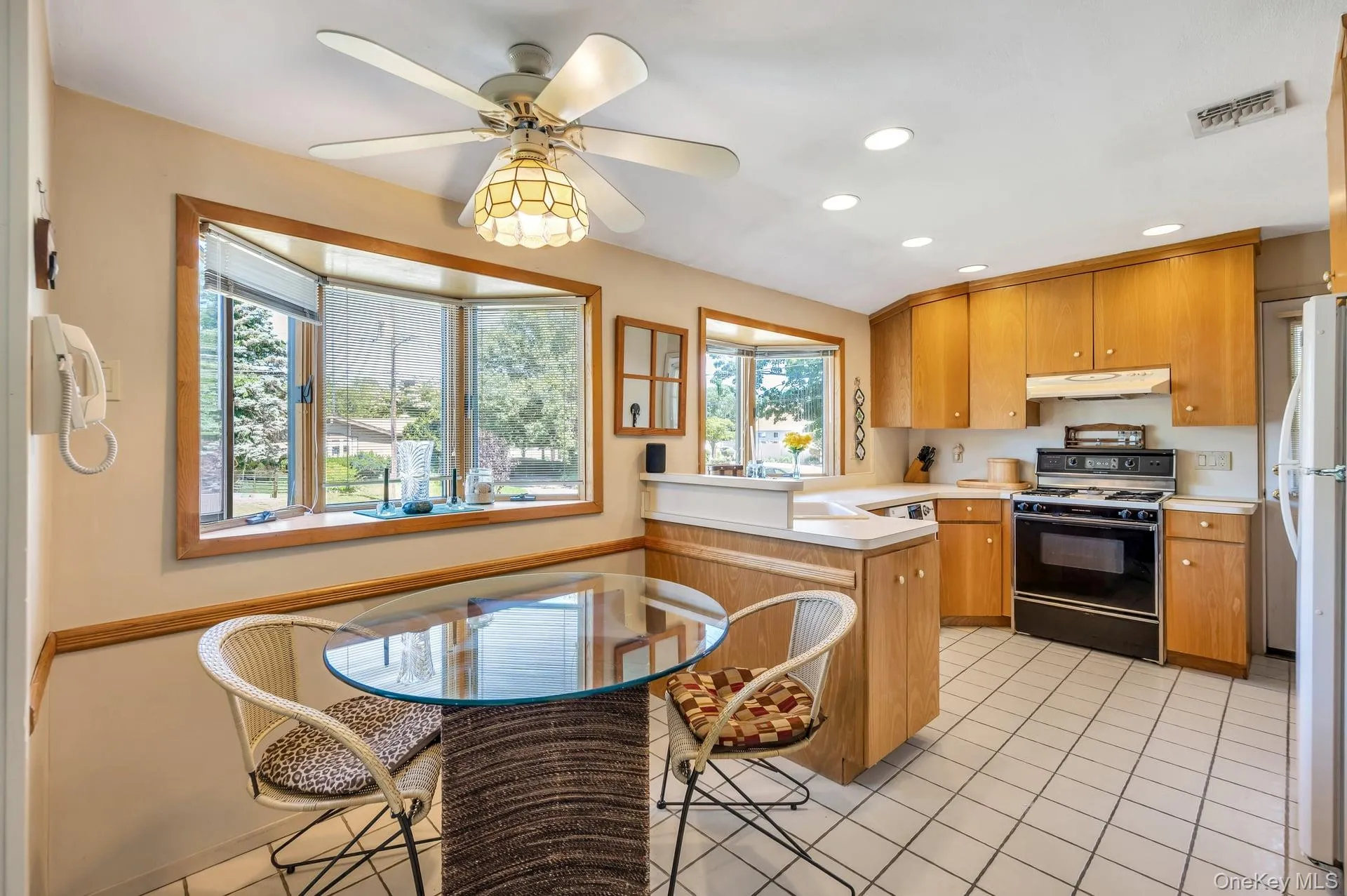 256 4th Street, Babylon, NY, 2 Bedrooms Bedrooms, 4 Rooms Rooms,1 BathroomBathrooms,Residential,For Rent,4th,0,1011522 256 4th Street, Babylon, NY, 2 Bedrooms Bedrooms, 4 Rooms Rooms,1 BathroomBathrooms,Residential,For Rent,4th,0,1011522