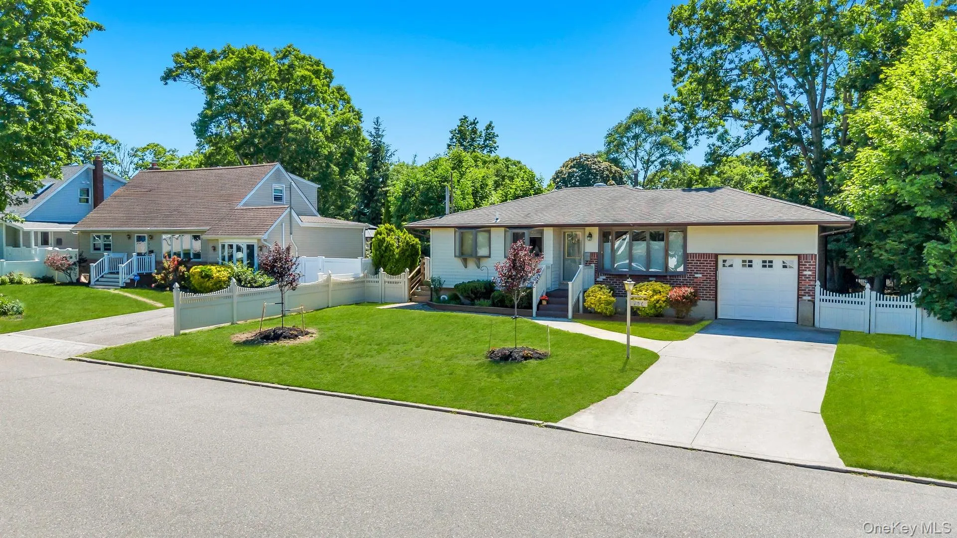 256 4th Street, Babylon, NY, 2 Bedrooms Bedrooms, 4 Rooms Rooms,1 BathroomBathrooms,Residential,For Rent,4th,0,1011522 256 4th Street, Babylon, NY, 2 Bedrooms Bedrooms, 4 Rooms Rooms,1 BathroomBathrooms,Residential,For Rent,4th,0,1011522