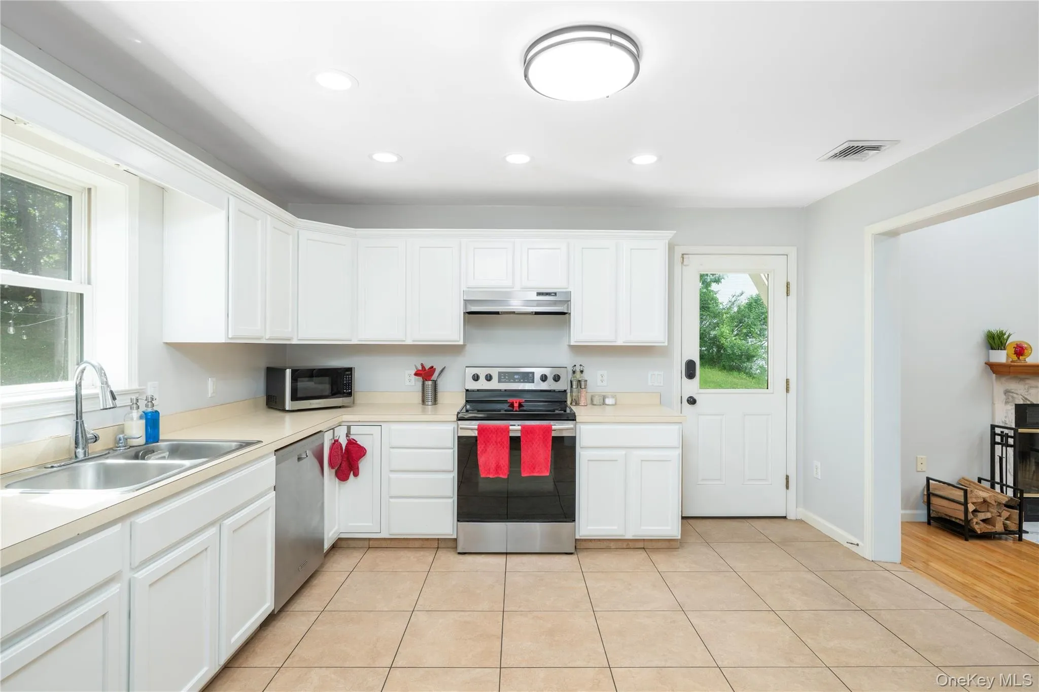 22 Elm Road, Cortlandt, NY, 2 Bedrooms Bedrooms, 8 Rooms Rooms,3 BathroomsBathrooms,Residential,For Rent,Elm,0,1011525 22 Elm Road, Cortlandt, NY, 2 Bedrooms Bedrooms, 8 Rooms Rooms,3 BathroomsBathrooms,Residential,For Rent,Elm,0,1011525