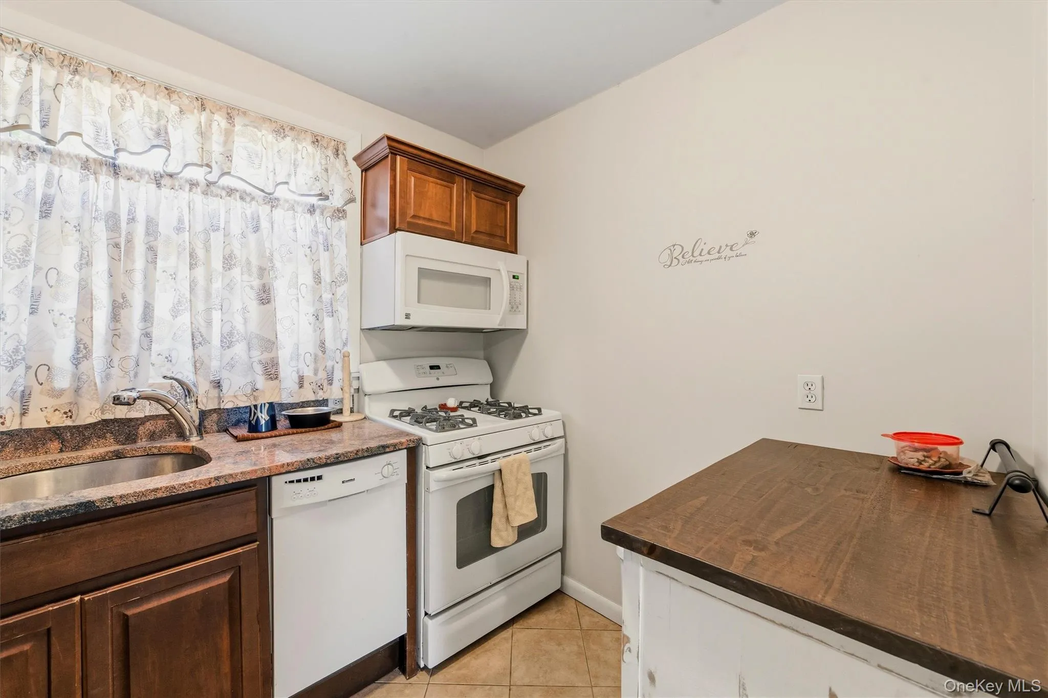 225 Schrade Road, Ossining, NY, 4 Rooms Rooms,1 BathroomBathrooms,Residential,For Rent,Schrade,0,1011526 225 Schrade Road, Ossining, NY, 4 Rooms Rooms,1 BathroomBathrooms,Residential,For Rent,Schrade,0,1011526