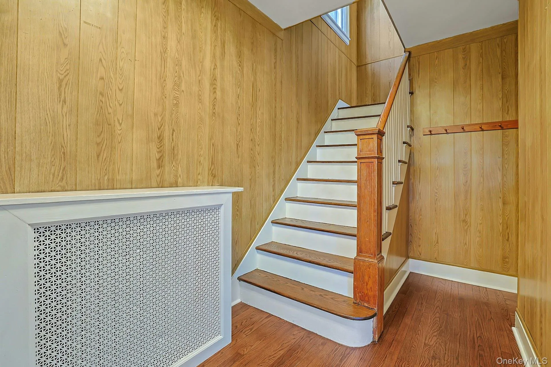 Entry closet (not shown) is to the left before the radiator Entry closet (not shown) is to the left before the radiator