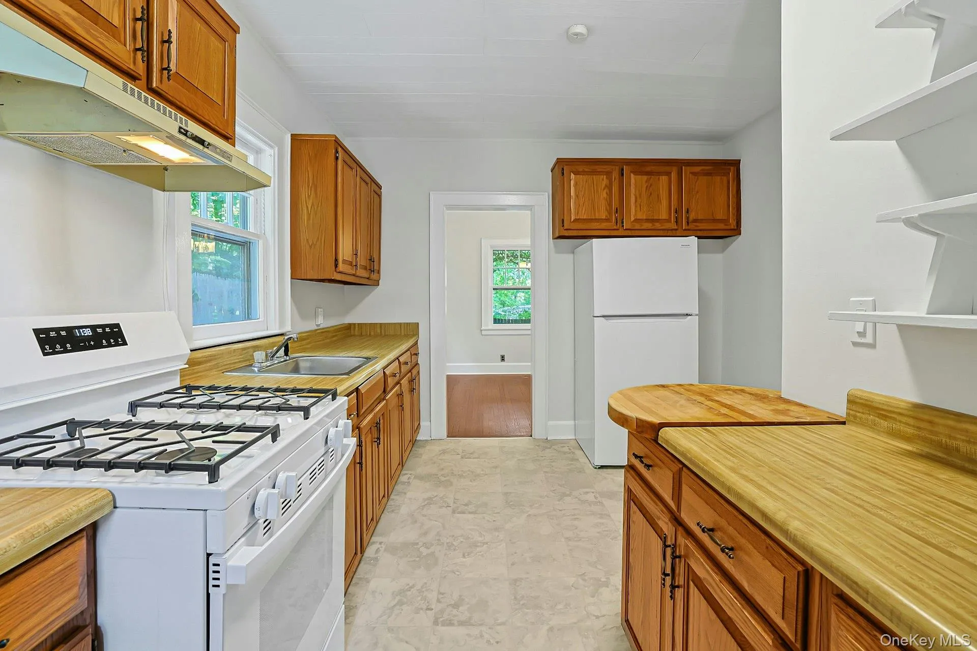24 Gory Brook Road, Mount Pleasant, NY, 3 Bedrooms Bedrooms, 6 Rooms Rooms,1 BathroomBathrooms,Residential,For Rent,Gory Brook,0,1011529 24 Gory Brook Road, Mount Pleasant, NY, 3 Bedrooms Bedrooms, 6 Rooms Rooms,1 BathroomBathrooms,Residential,For Rent,Gory Brook,0,1011529