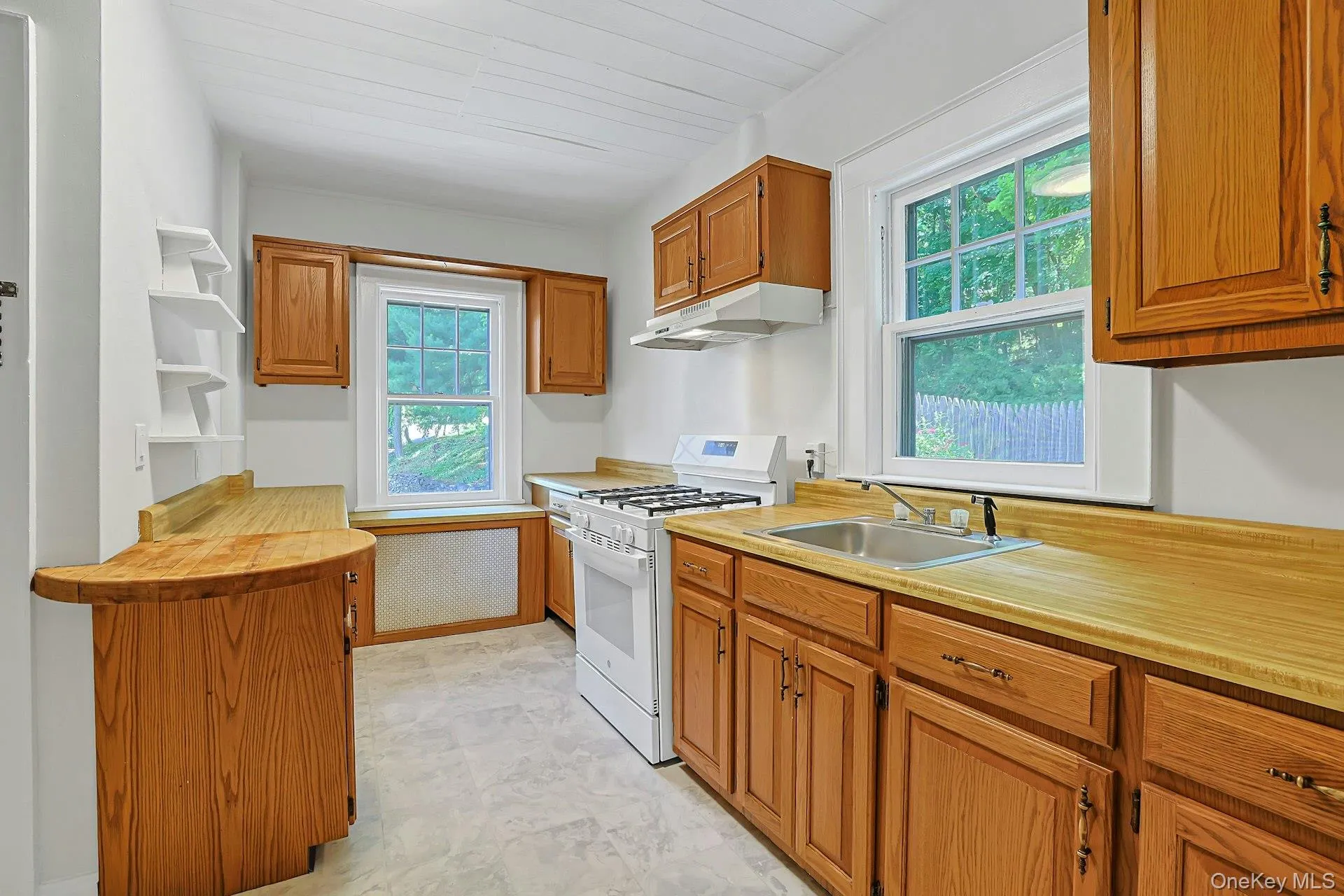 Nice to have the windows in the Kitchen, located in the back of the house Nice to have the windows in the Kitchen, located in the back of the house