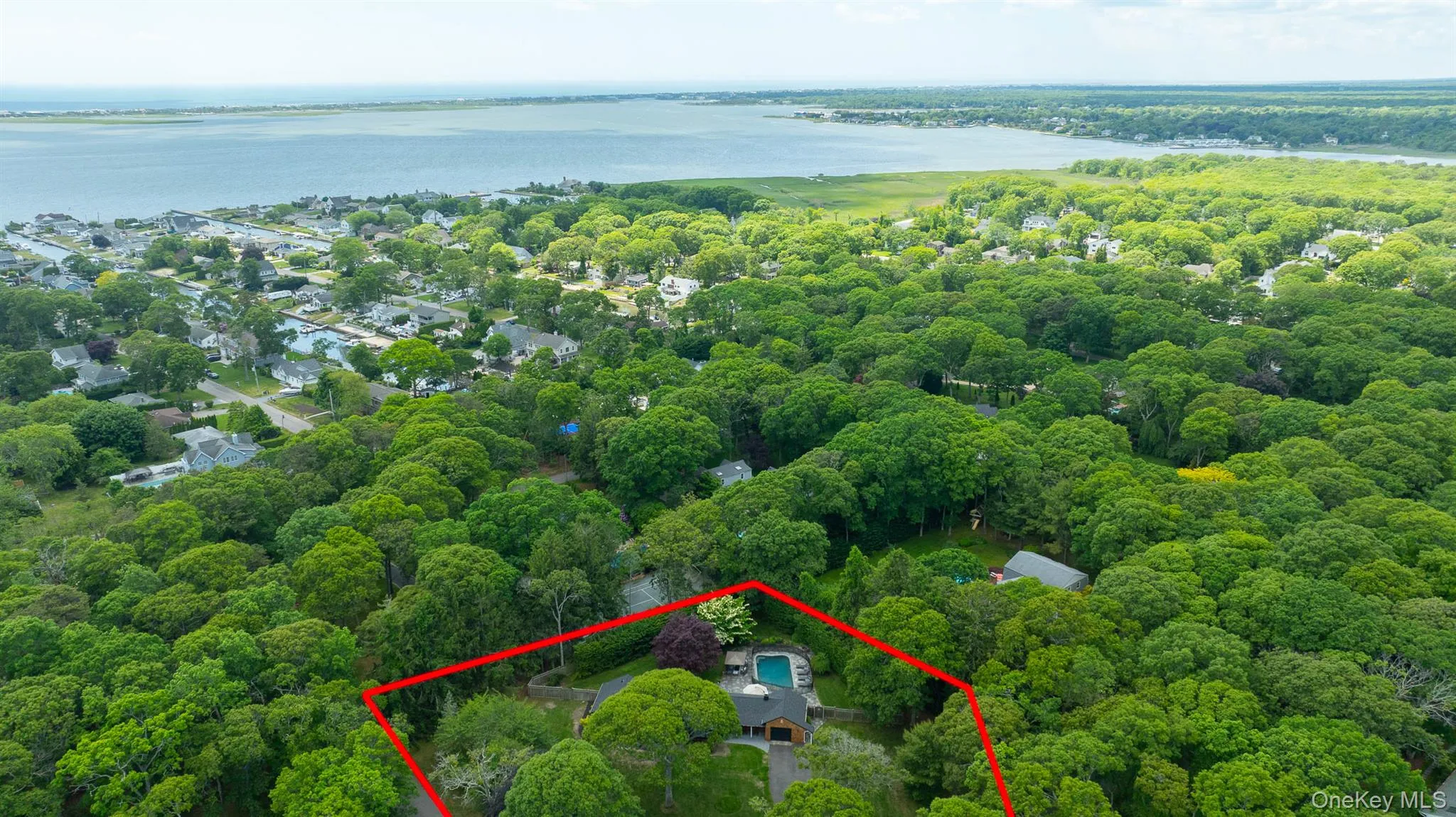 19 Groveland Avenue, Southampton, NY, 3 Bedrooms Bedrooms, 6 Rooms Rooms,3 BathroomsBathrooms,Residential,For Rent,Groveland,0,1011535 19 Groveland Avenue, Southampton, NY, 3 Bedrooms Bedrooms, 6 Rooms Rooms,3 BathroomsBathrooms,Residential,For Rent,Groveland,0,1011535