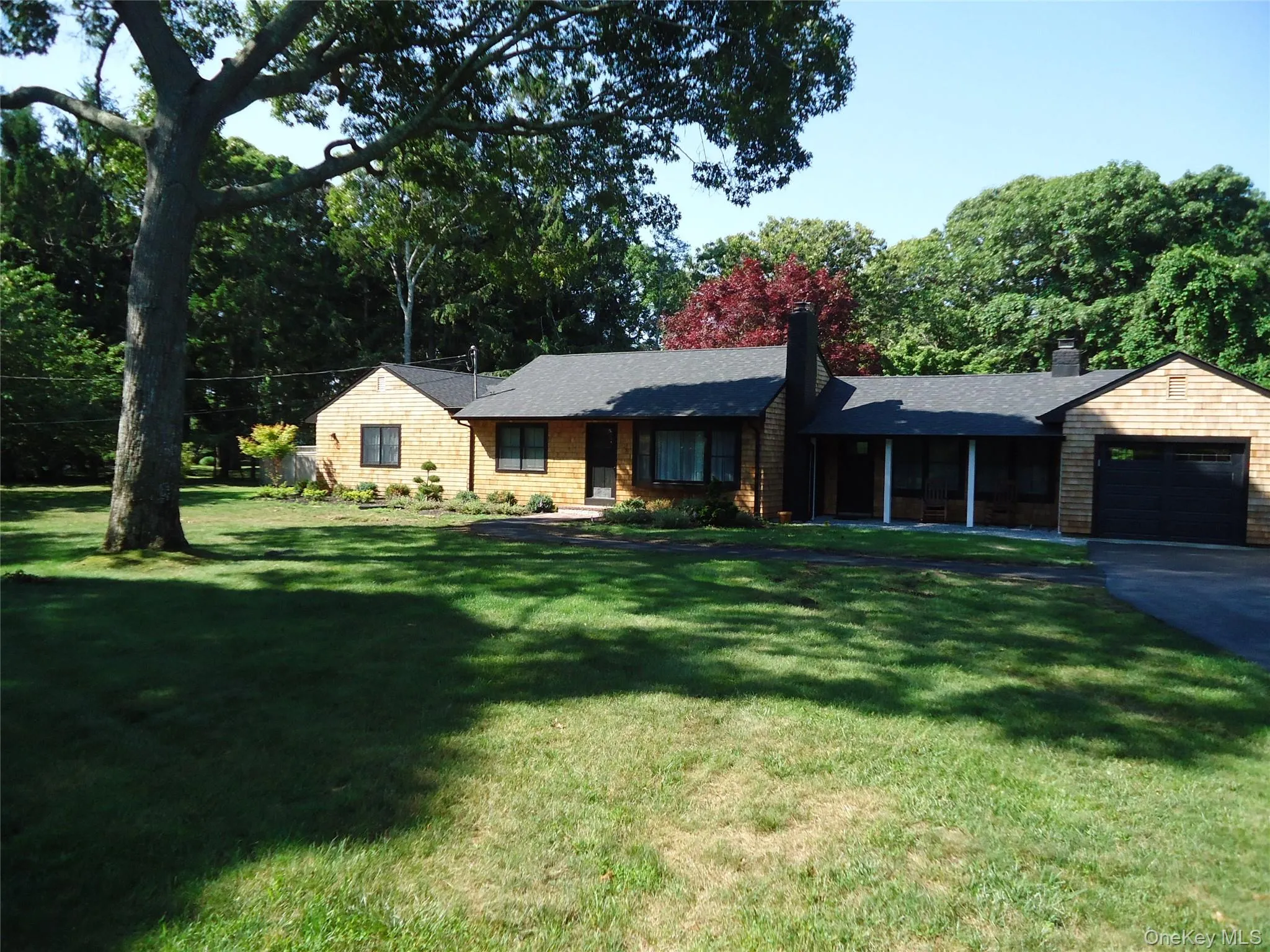 19 Groveland Avenue, Southampton, NY, 3 Bedrooms Bedrooms, 6 Rooms Rooms,3 BathroomsBathrooms,Residential,For Rent,Groveland,0,1011535 19 Groveland Avenue, Southampton, NY, 3 Bedrooms Bedrooms, 6 Rooms Rooms,3 BathroomsBathrooms,Residential,For Rent,Groveland,0,1011535
