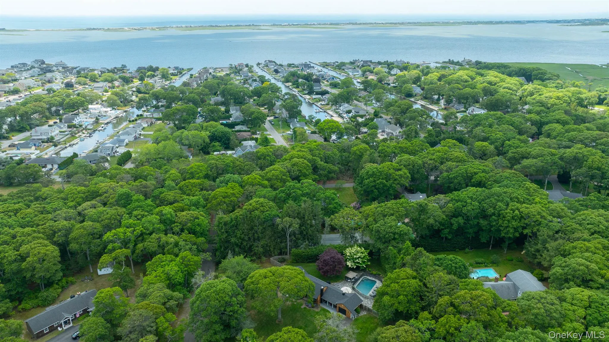 19 Groveland Avenue, Southampton, NY, 3 Bedrooms Bedrooms, 6 Rooms Rooms,3 BathroomsBathrooms,Residential,For Rent,Groveland,0,1011535 19 Groveland Avenue, Southampton, NY, 3 Bedrooms Bedrooms, 6 Rooms Rooms,3 BathroomsBathrooms,Residential,For Rent,Groveland,0,1011535