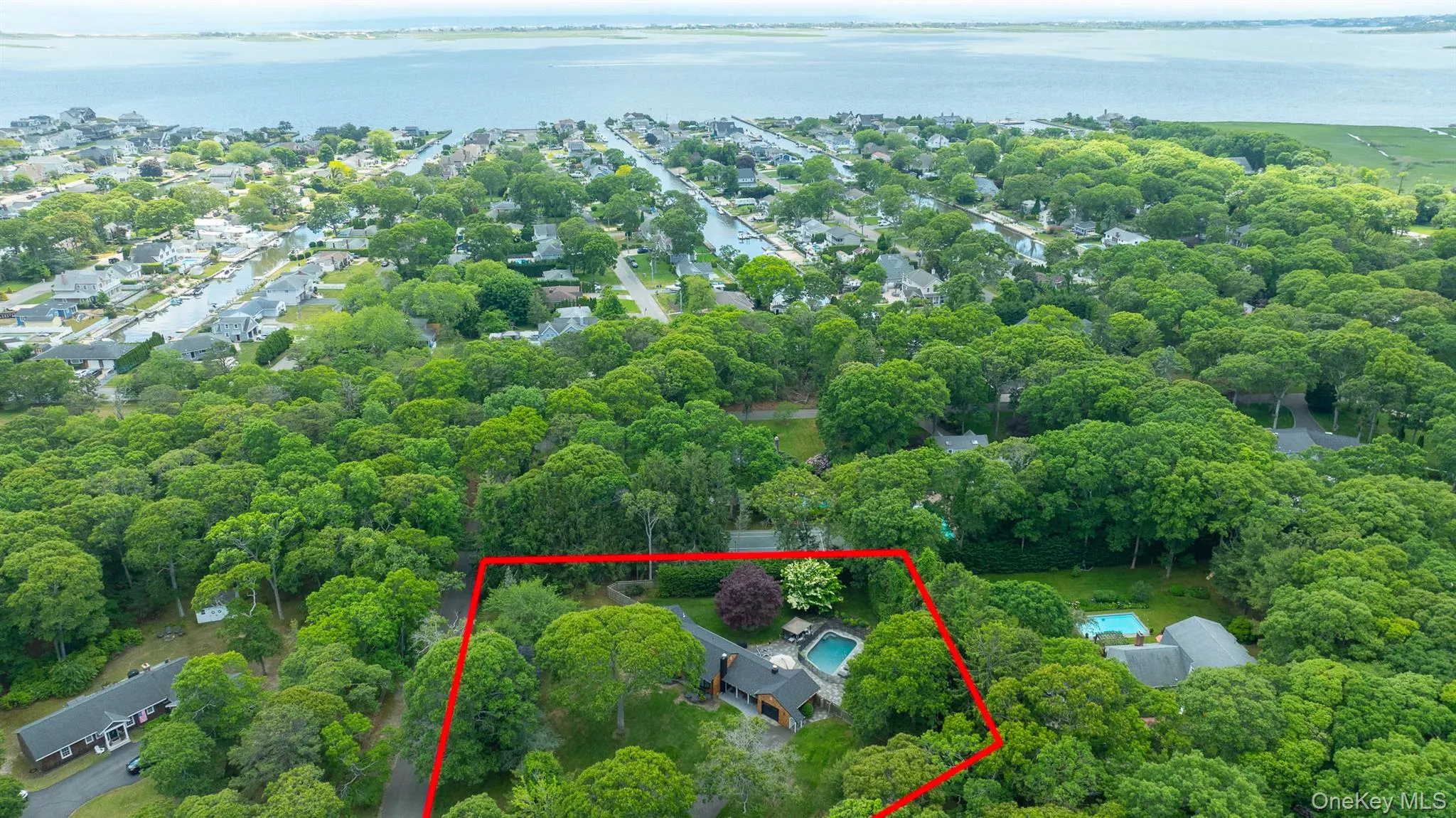19 Groveland Avenue, Southampton, NY, 3 Bedrooms Bedrooms, 6 Rooms Rooms,3 BathroomsBathrooms,Residential,For Rent,Groveland,0,1011535 19 Groveland Avenue, Southampton, NY, 3 Bedrooms Bedrooms, 6 Rooms Rooms,3 BathroomsBathrooms,Residential,For Rent,Groveland,0,1011535