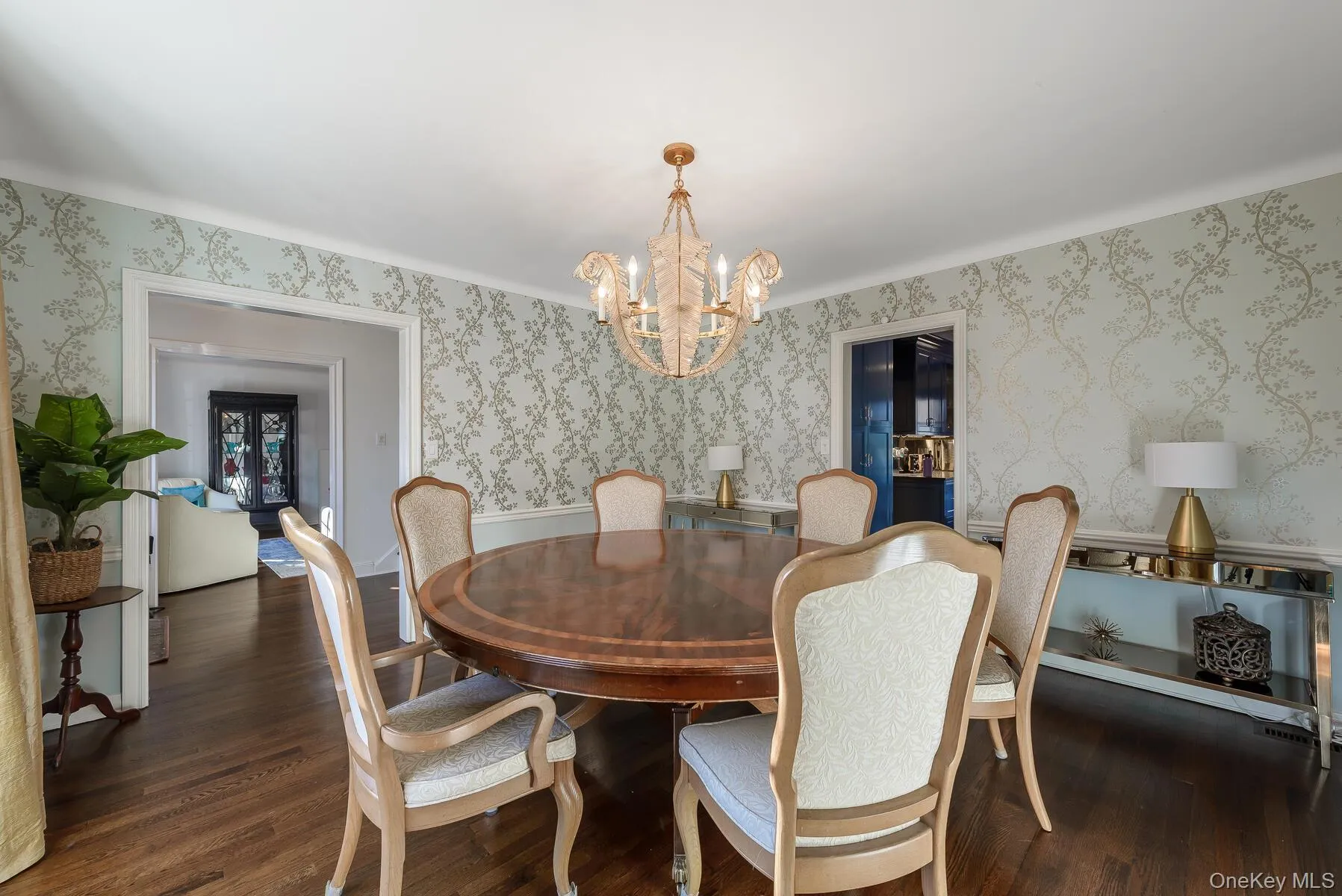 47 Whistler Road, North Hempstead, NY, 4 Bedrooms Bedrooms, 9 Rooms Rooms,3 BathroomsBathrooms,Residential Lease,For Rent,Whistler,0,1011539 47 Whistler Road, North Hempstead, NY, 4 Bedrooms Bedrooms, 9 Rooms Rooms,3 BathroomsBathrooms,Residential Lease,For Rent,Whistler,0,1011539