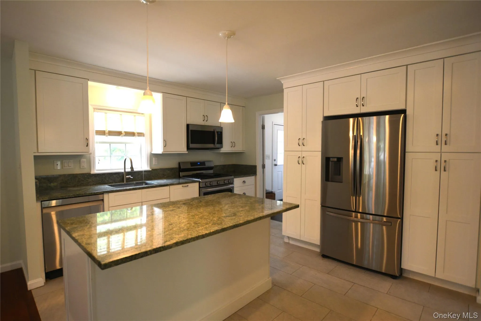 1661 Old Country Road, Riverhead, NY, 2 Bedrooms Bedrooms, 5 Rooms Rooms,2 BathroomsBathrooms,Residential,For Rent,Old Country Road,0,1011541 1661 Old Country Road, Riverhead, NY, 2 Bedrooms Bedrooms, 5 Rooms Rooms,2 BathroomsBathrooms,Residential,For Rent,Old Country Road,0,1011541