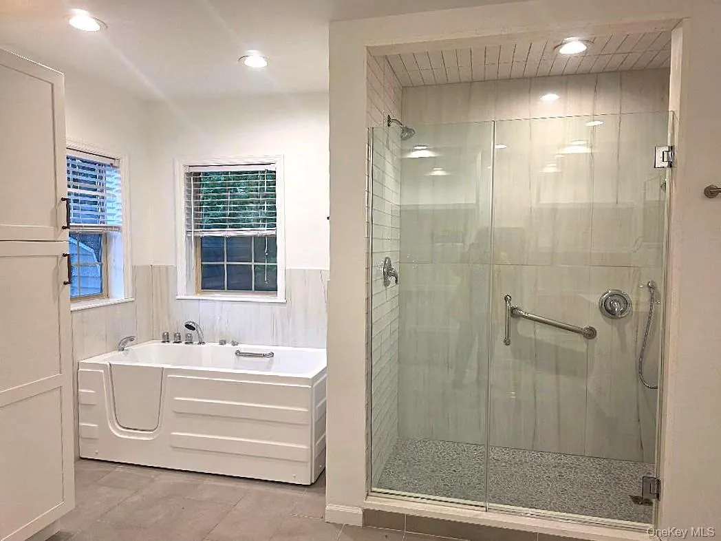 1661 Old Country Road, Riverhead, NY, 2 Bedrooms Bedrooms, 5 Rooms Rooms,2 BathroomsBathrooms,Residential,For Rent,Old Country Road,0,1011541 1661 Old Country Road, Riverhead, NY, 2 Bedrooms Bedrooms, 5 Rooms Rooms,2 BathroomsBathrooms,Residential,For Rent,Old Country Road,0,1011541