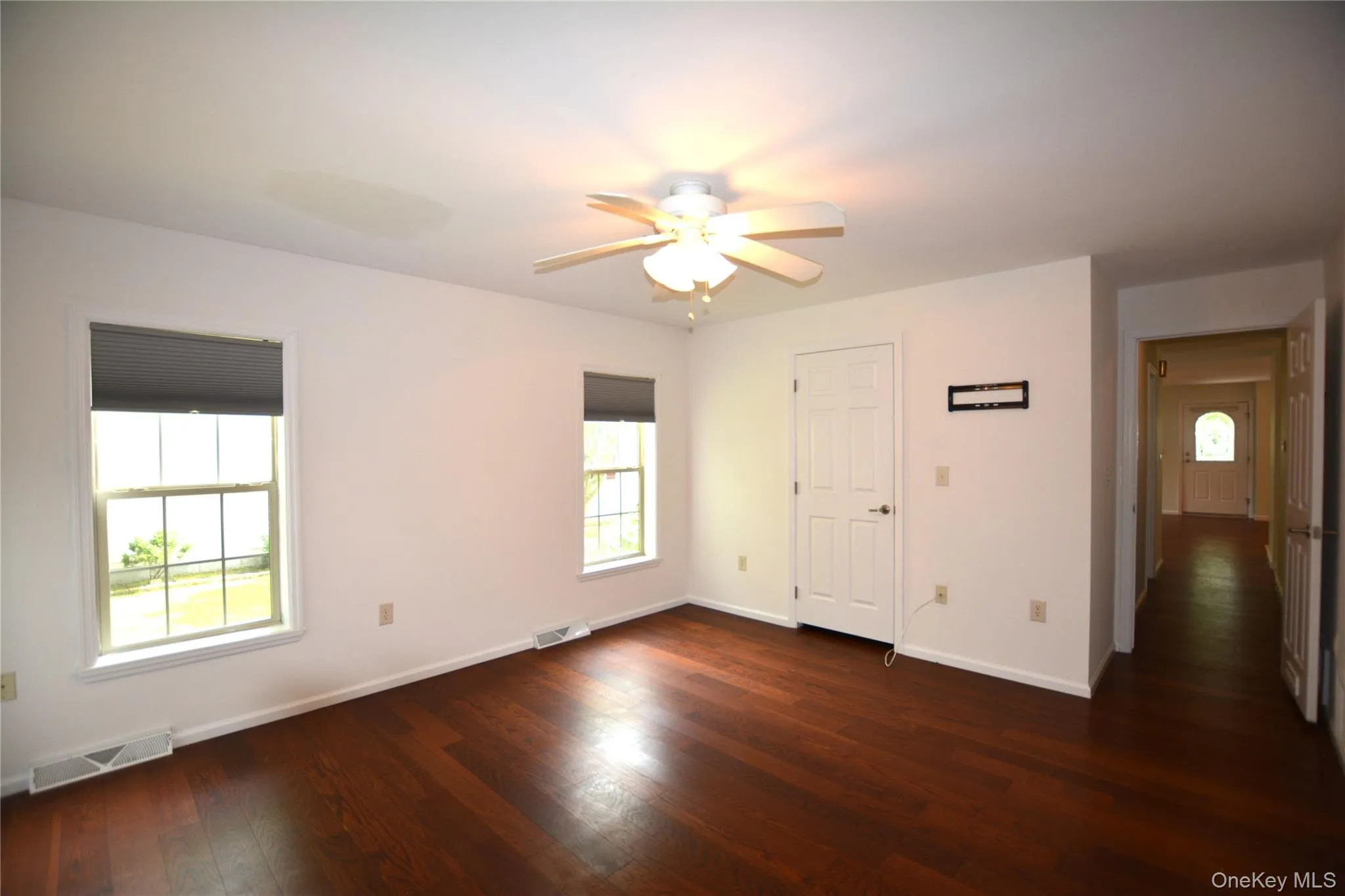 1661 Old Country Road, Riverhead, NY, 2 Bedrooms Bedrooms, 5 Rooms Rooms,2 BathroomsBathrooms,Residential,For Rent,Old Country Road,0,1011541 1661 Old Country Road, Riverhead, NY, 2 Bedrooms Bedrooms, 5 Rooms Rooms,2 BathroomsBathrooms,Residential,For Rent,Old Country Road,0,1011541