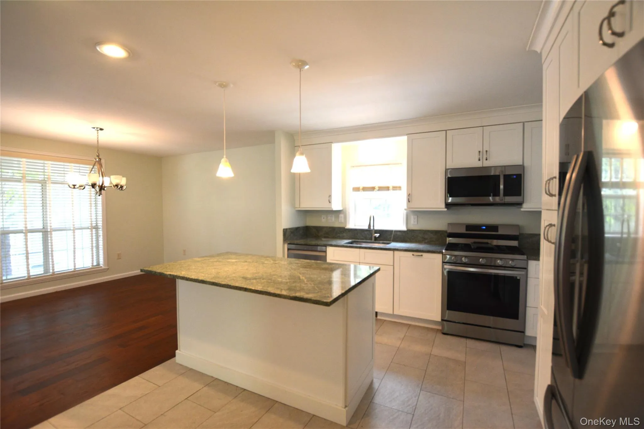 1661 Old Country Road, Riverhead, NY, 2 Bedrooms Bedrooms, 5 Rooms Rooms,2 BathroomsBathrooms,Residential,For Rent,Old Country Road,0,1011541 1661 Old Country Road, Riverhead, NY, 2 Bedrooms Bedrooms, 5 Rooms Rooms,2 BathroomsBathrooms,Residential,For Rent,Old Country Road,0,1011541