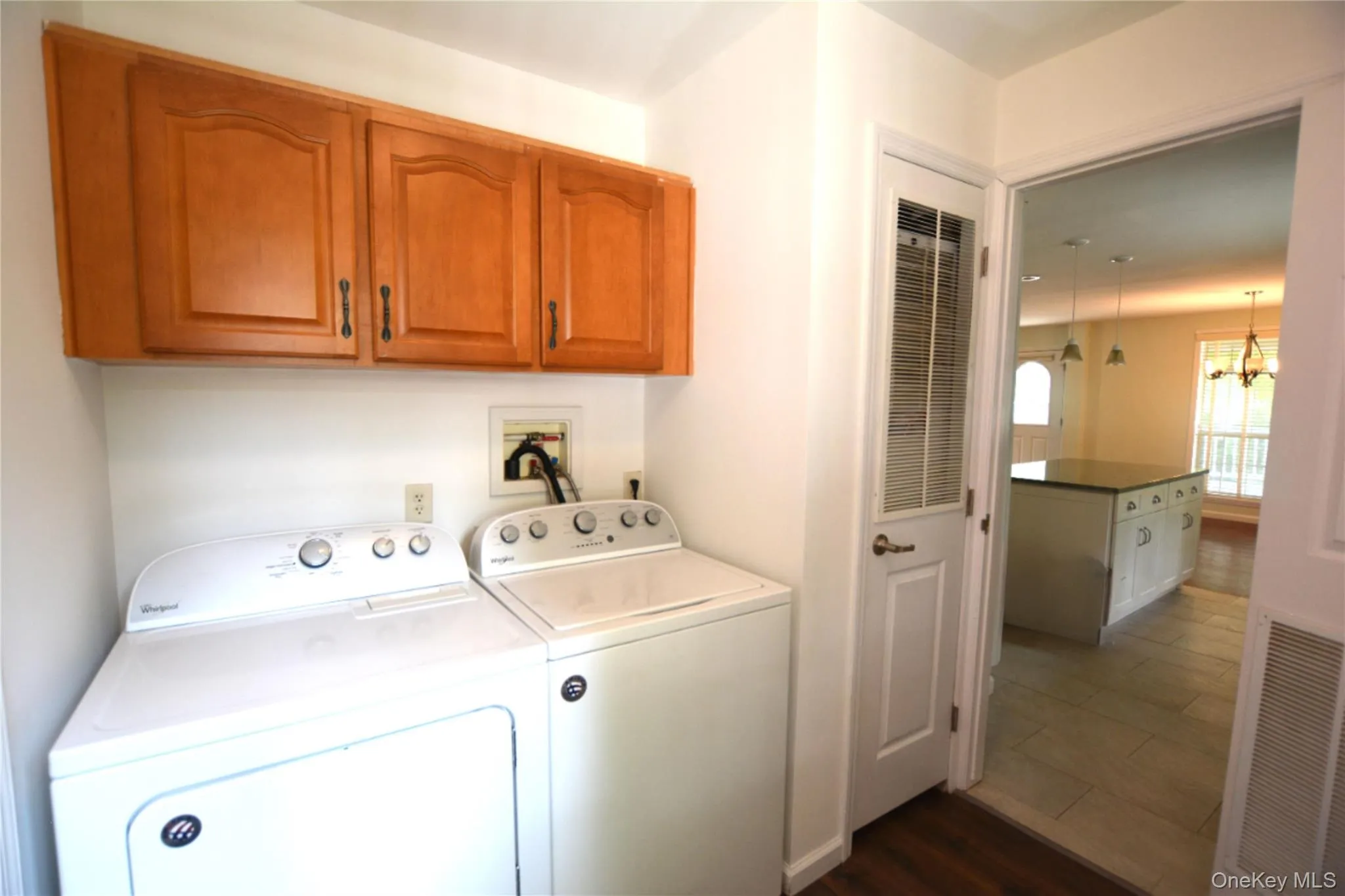 1661 Old Country Road, Riverhead, NY, 2 Bedrooms Bedrooms, 5 Rooms Rooms,2 BathroomsBathrooms,Residential,For Rent,Old Country Road,0,1011541 1661 Old Country Road, Riverhead, NY, 2 Bedrooms Bedrooms, 5 Rooms Rooms,2 BathroomsBathrooms,Residential,For Rent,Old Country Road,0,1011541