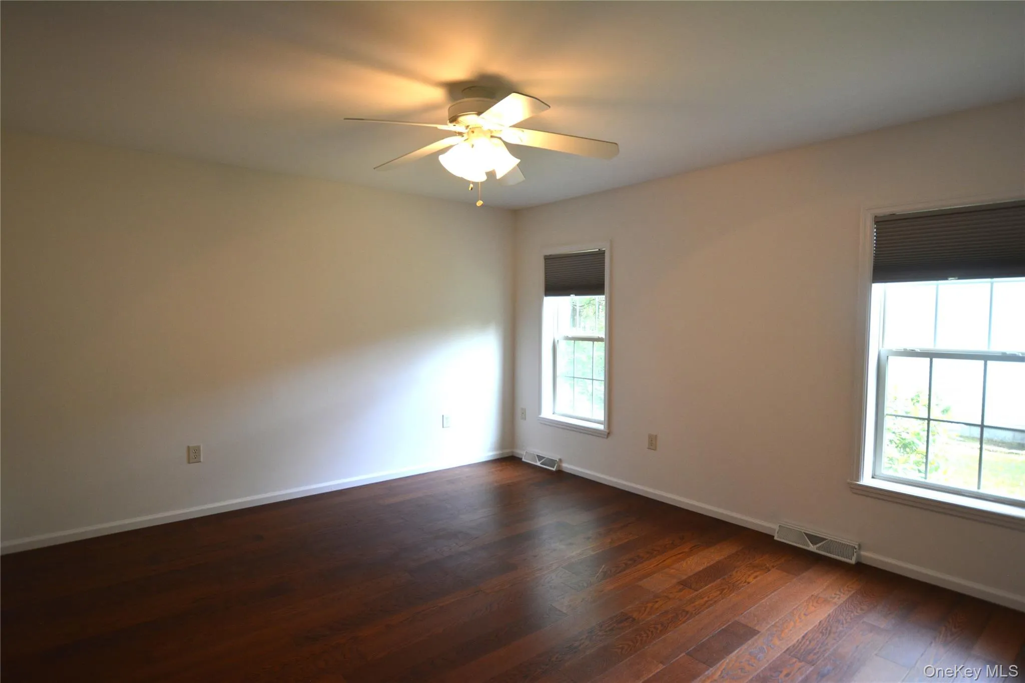 1661 Old Country Road, Riverhead, NY, 2 Bedrooms Bedrooms, 5 Rooms Rooms,2 BathroomsBathrooms,Residential,For Rent,Old Country Road,0,1011541 1661 Old Country Road, Riverhead, NY, 2 Bedrooms Bedrooms, 5 Rooms Rooms,2 BathroomsBathrooms,Residential,For Rent,Old Country Road,0,1011541