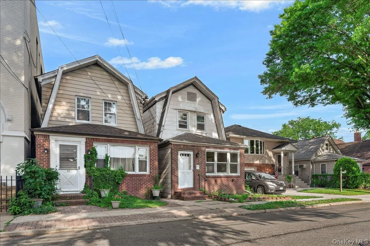 15 Depan Avenue, Hempstead, NY, 3 Bedrooms Bedrooms, 6 Rooms Rooms,2 BathroomsBathrooms,Residential,For Rent,Depan,0,1011543 15 Depan Avenue, Hempstead, NY, 3 Bedrooms Bedrooms, 6 Rooms Rooms,2 BathroomsBathrooms,Residential,For Rent,Depan,0,1011543