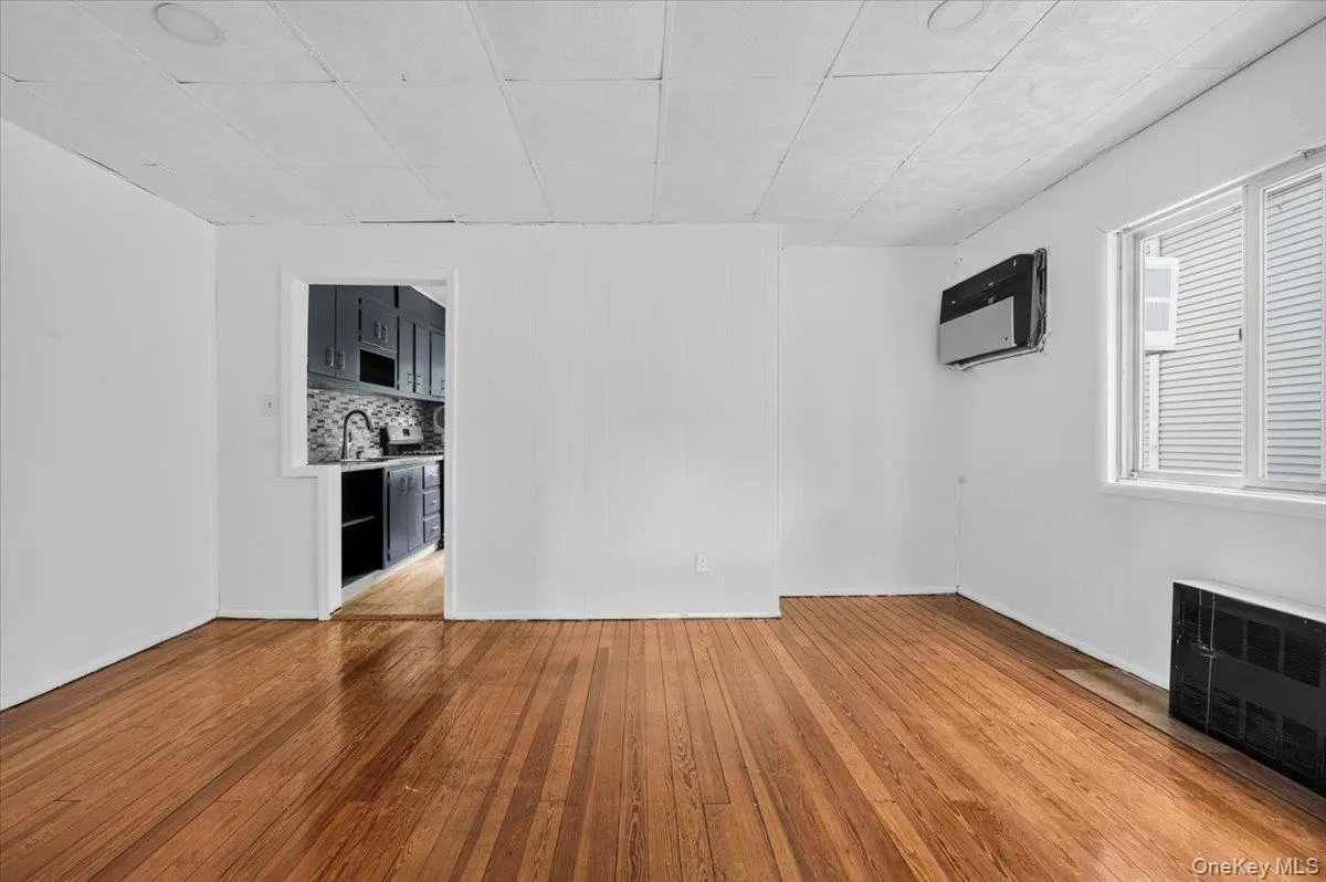 15 Depan Avenue, Hempstead, NY, 3 Bedrooms Bedrooms, 6 Rooms Rooms,2 BathroomsBathrooms,Residential,For Rent,Depan,0,1011543 15 Depan Avenue, Hempstead, NY, 3 Bedrooms Bedrooms, 6 Rooms Rooms,2 BathroomsBathrooms,Residential,For Rent,Depan,0,1011543