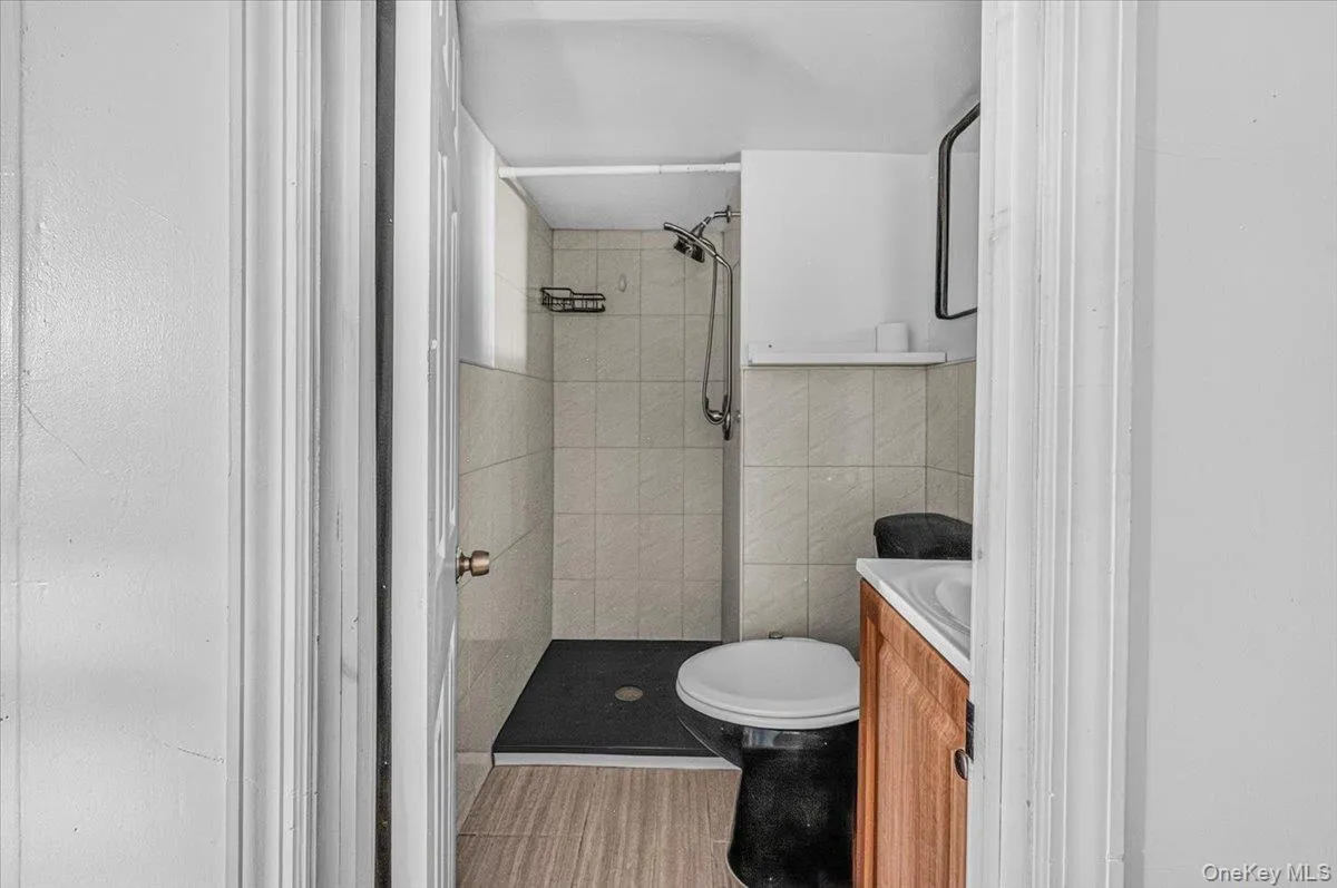 15 Depan Avenue, Hempstead, NY, 3 Bedrooms Bedrooms, 6 Rooms Rooms,2 BathroomsBathrooms,Residential,For Rent,Depan,0,1011543 15 Depan Avenue, Hempstead, NY, 3 Bedrooms Bedrooms, 6 Rooms Rooms,2 BathroomsBathrooms,Residential,For Rent,Depan,0,1011543