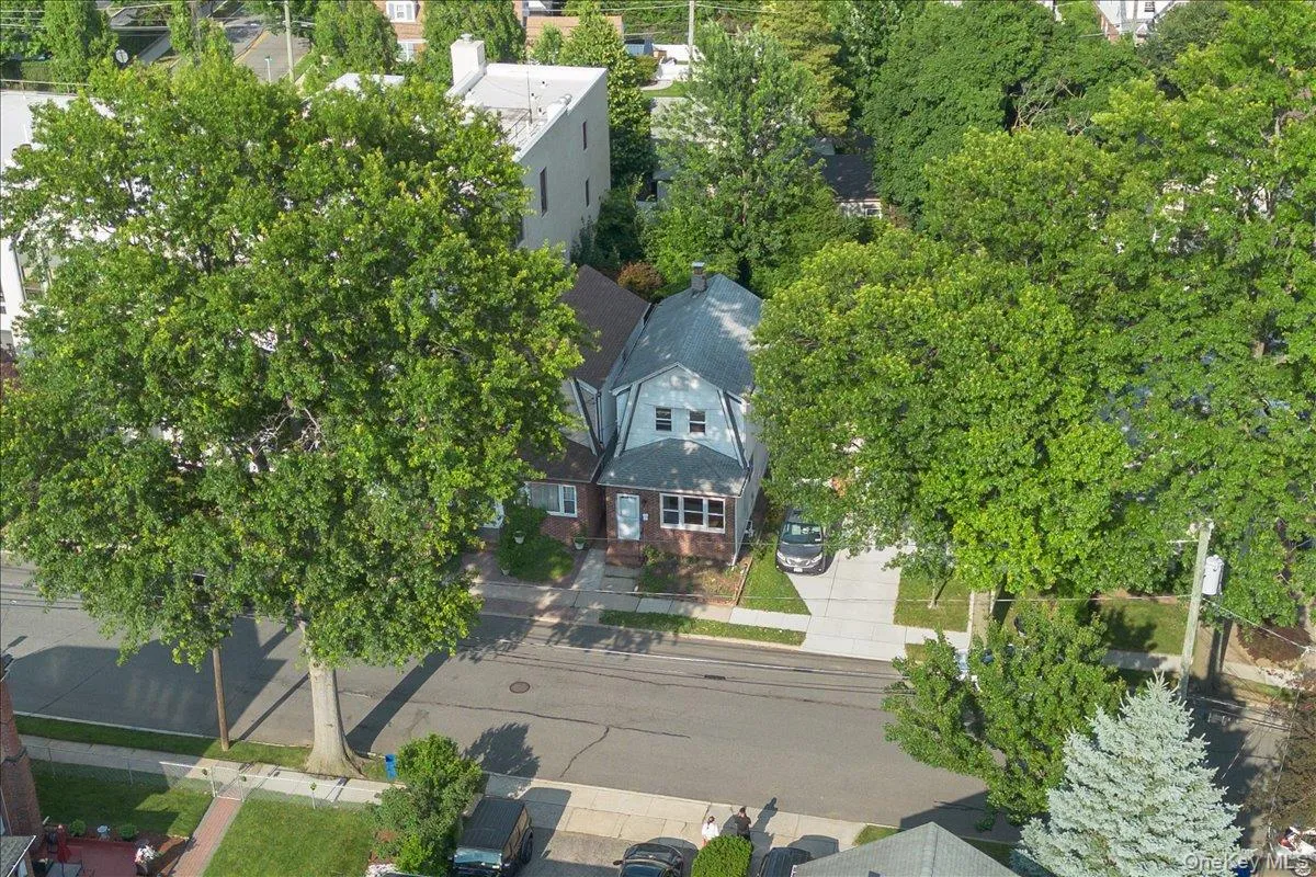 15 Depan Avenue, Hempstead, NY, 3 Bedrooms Bedrooms, 6 Rooms Rooms,2 BathroomsBathrooms,Residential,For Rent,Depan,0,1011543 15 Depan Avenue, Hempstead, NY, 3 Bedrooms Bedrooms, 6 Rooms Rooms,2 BathroomsBathrooms,Residential,For Rent,Depan,0,1011543