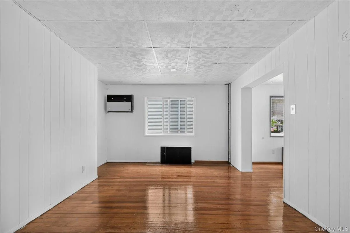 15 Depan Avenue, Hempstead, NY, 3 Bedrooms Bedrooms, 6 Rooms Rooms,2 BathroomsBathrooms,Residential,For Rent,Depan,0,1011543 15 Depan Avenue, Hempstead, NY, 3 Bedrooms Bedrooms, 6 Rooms Rooms,2 BathroomsBathrooms,Residential,For Rent,Depan,0,1011543