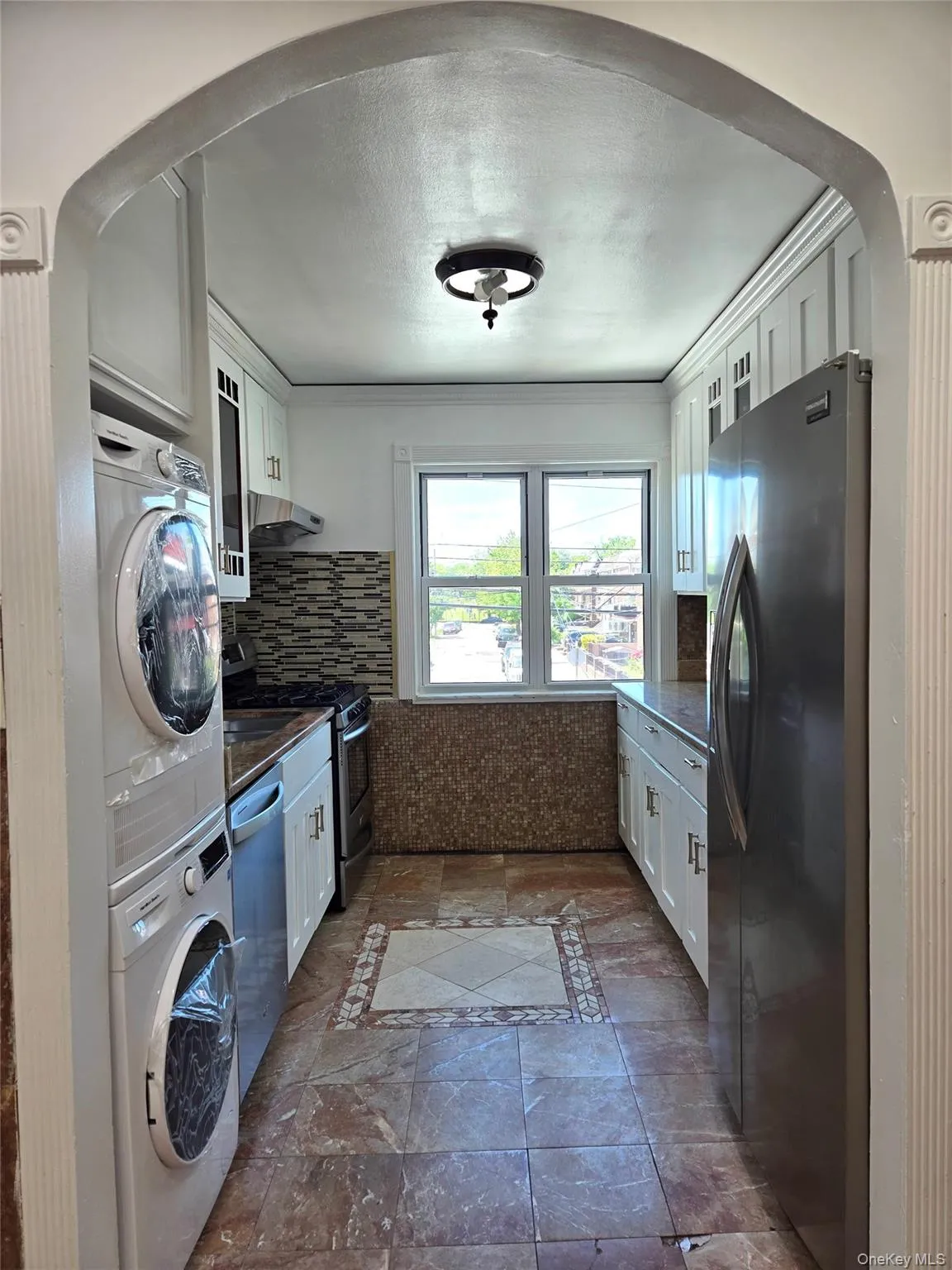 6223 69th Place, New York, NY, 2 Bedrooms Bedrooms, 5 Rooms Rooms,1 BathroomBathrooms,Residential Lease,For Rent,69th,0,1011545 6223 69th Place, New York, NY, 2 Bedrooms Bedrooms, 5 Rooms Rooms,1 BathroomBathrooms,Residential Lease,For Rent,69th,0,1011545