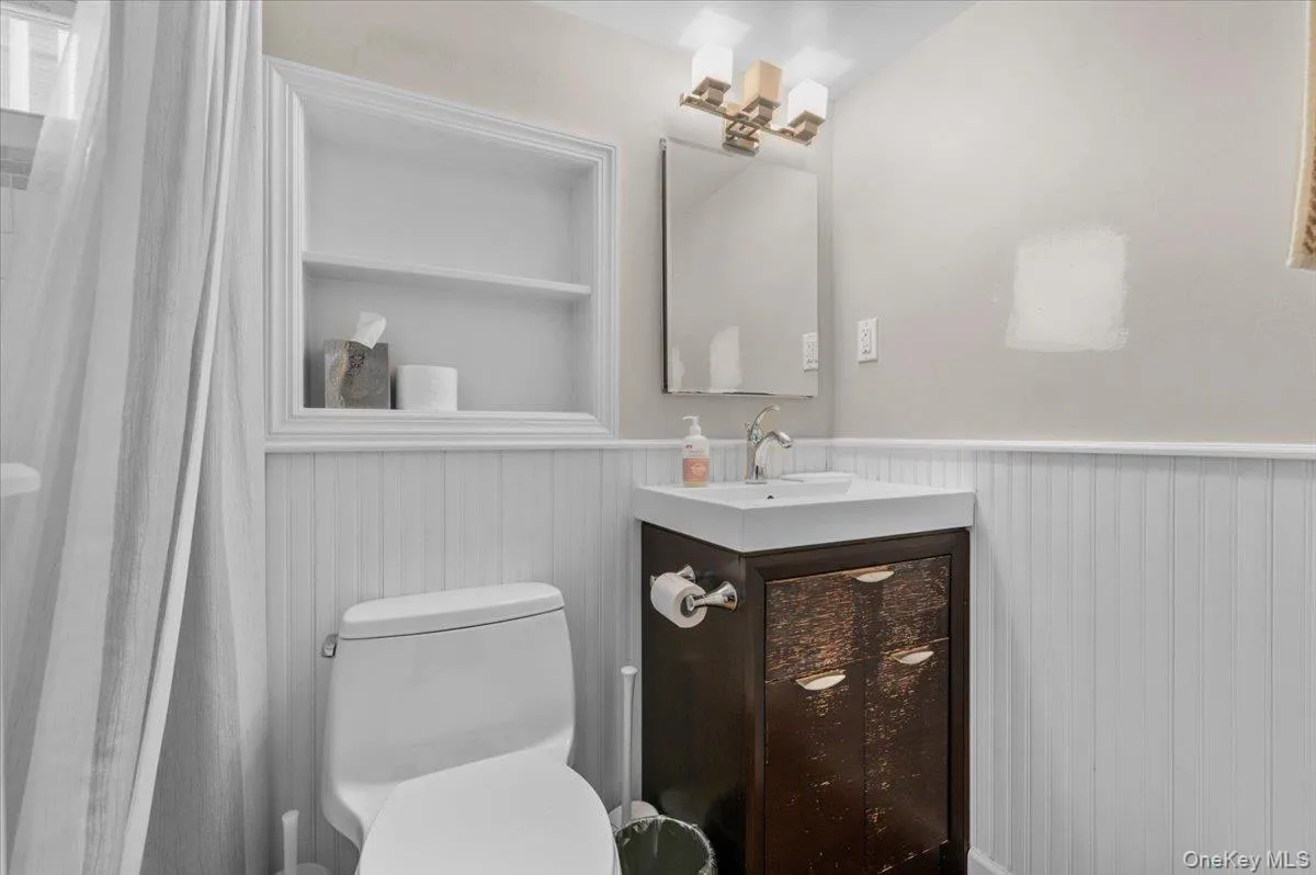 37 Sylvia Road, Oyster Bay, NY, 4 Bedrooms Bedrooms, 8 Rooms Rooms,4 BathroomsBathrooms,Residential,For Rent,Sylvia,0,1011546 37 Sylvia Road, Oyster Bay, NY, 4 Bedrooms Bedrooms, 8 Rooms Rooms,4 BathroomsBathrooms,Residential,For Rent,Sylvia,0,1011546