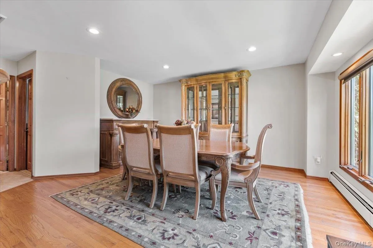 37 Sylvia Road, Oyster Bay, NY, 4 Bedrooms Bedrooms, 8 Rooms Rooms,4 BathroomsBathrooms,Residential,For Rent,Sylvia,0,1011546 37 Sylvia Road, Oyster Bay, NY, 4 Bedrooms Bedrooms, 8 Rooms Rooms,4 BathroomsBathrooms,Residential,For Rent,Sylvia,0,1011546