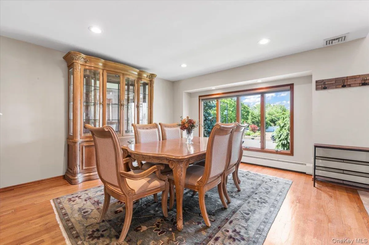 37 Sylvia Road, Oyster Bay, NY, 4 Bedrooms Bedrooms, 8 Rooms Rooms,4 BathroomsBathrooms,Residential,For Rent,Sylvia,0,1011546 37 Sylvia Road, Oyster Bay, NY, 4 Bedrooms Bedrooms, 8 Rooms Rooms,4 BathroomsBathrooms,Residential,For Rent,Sylvia,0,1011546